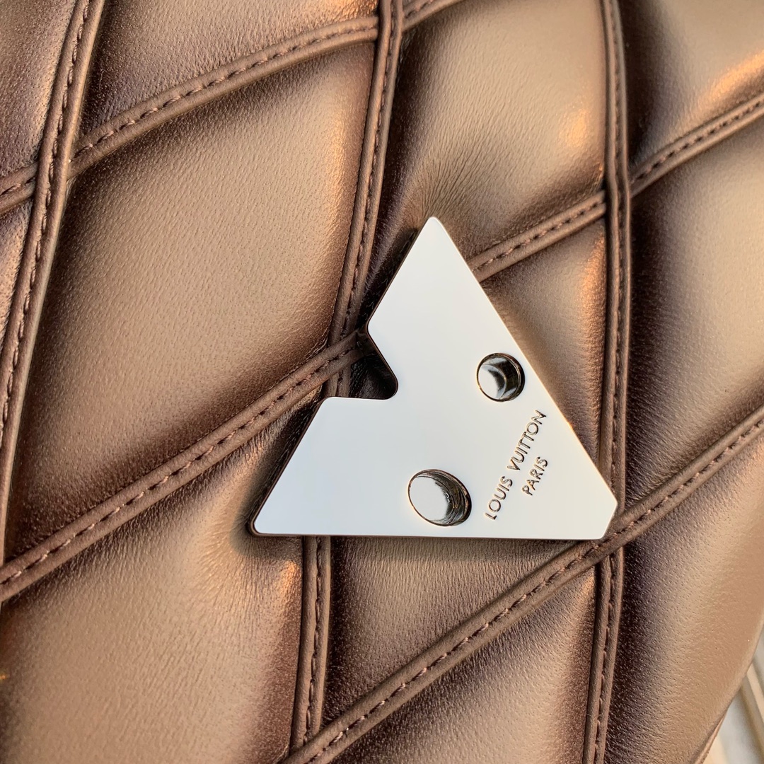 l0*is V*t0n go-14 bag-m22891-23.0 x 16.0 x 10cm