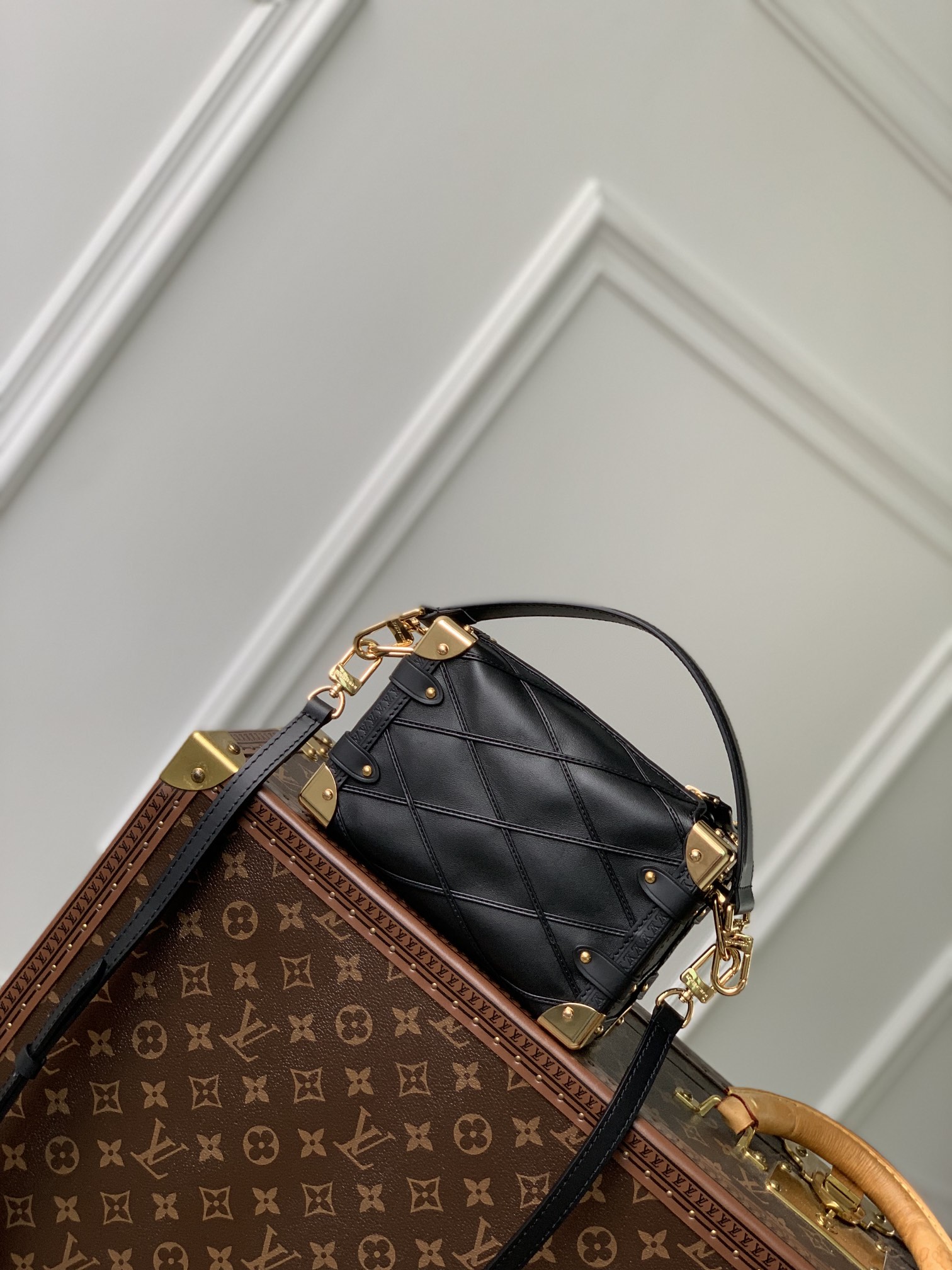 l0*is V*t0n side trunk -m46815-18×12.5×8cm