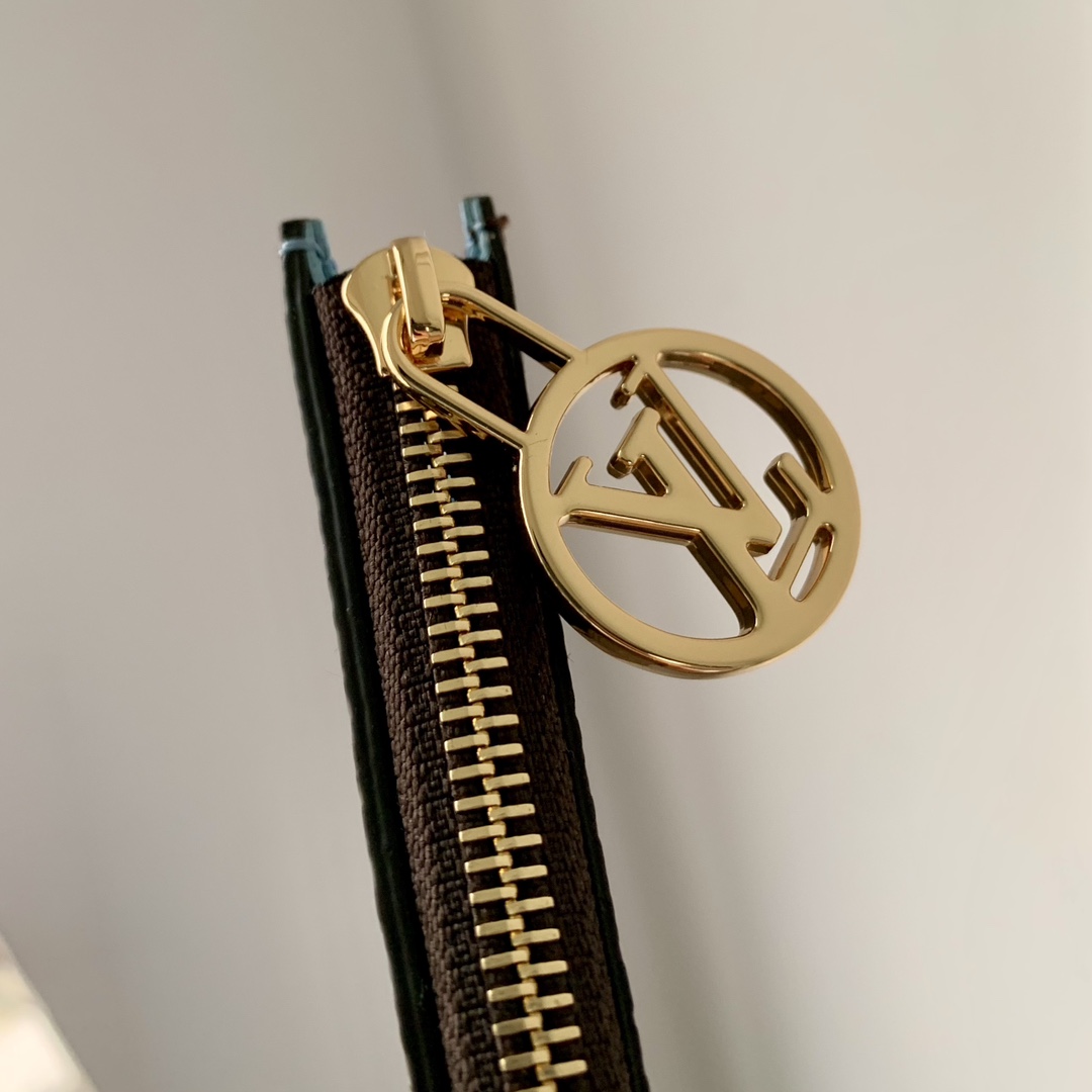 l0*is V*t0n wallet-m83602-12 x 8 x 0.8cm