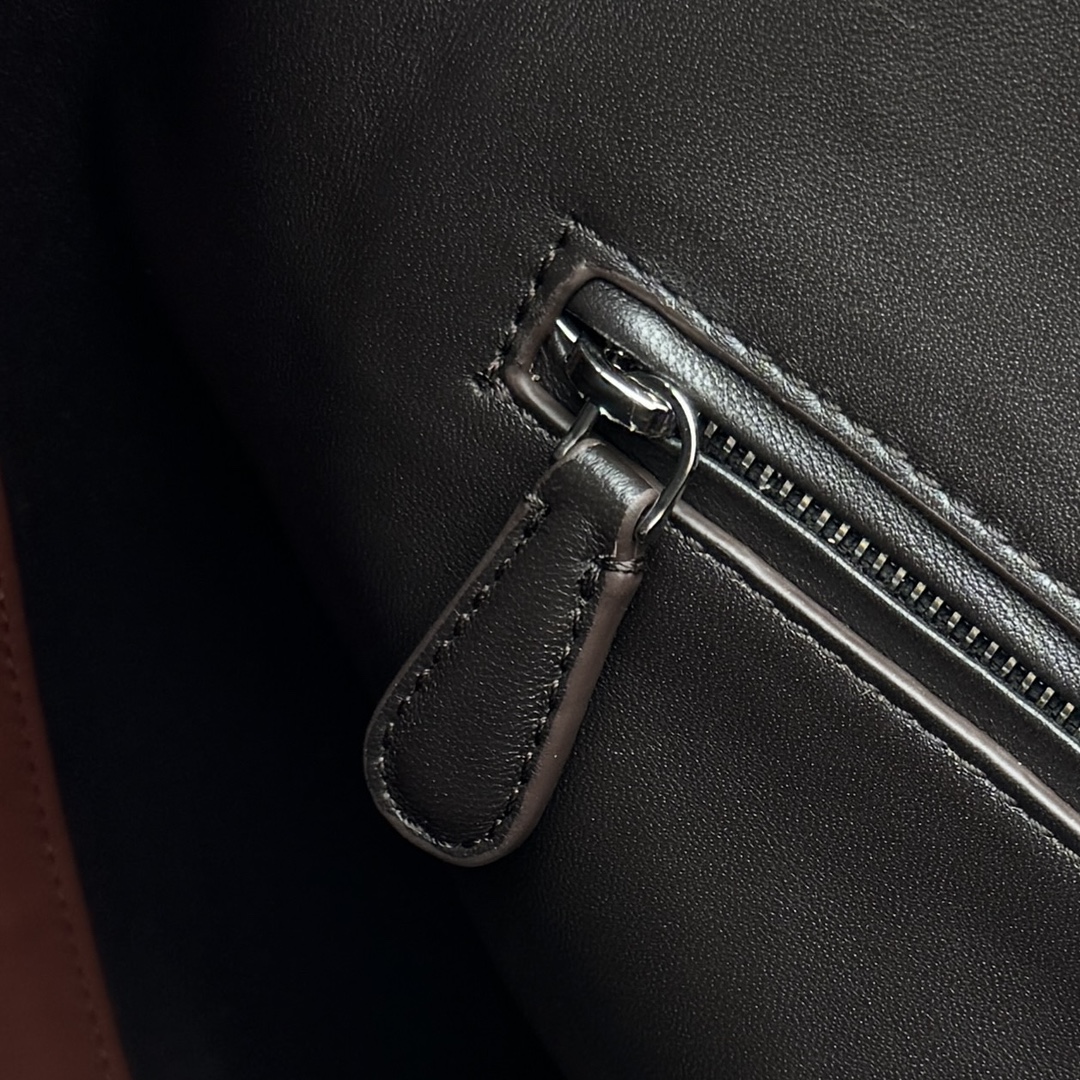 The R0w park tote-28*16*17cm