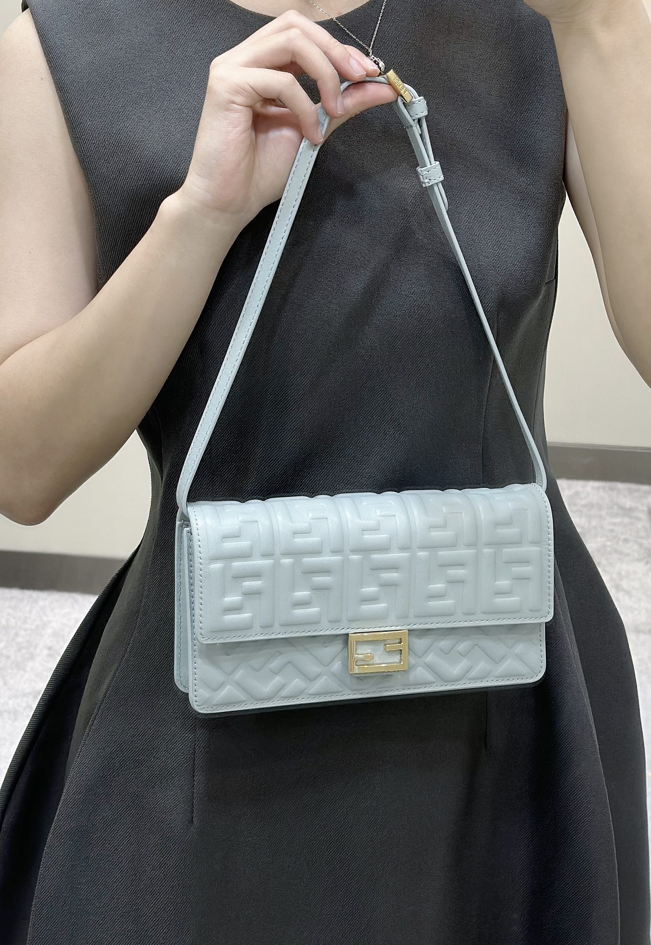 F**di baguette bag-21/5/11.5cm