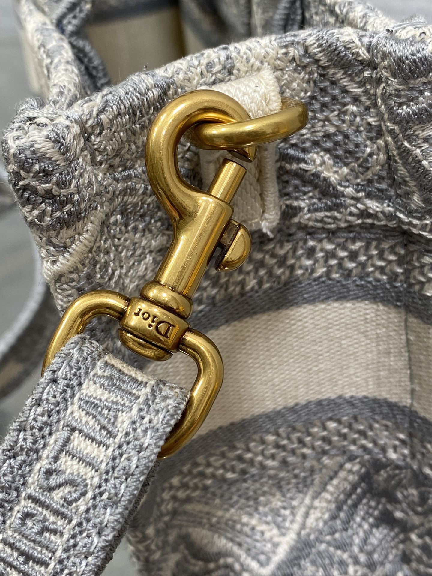 D*or book tote-21.5*13*7.5cm