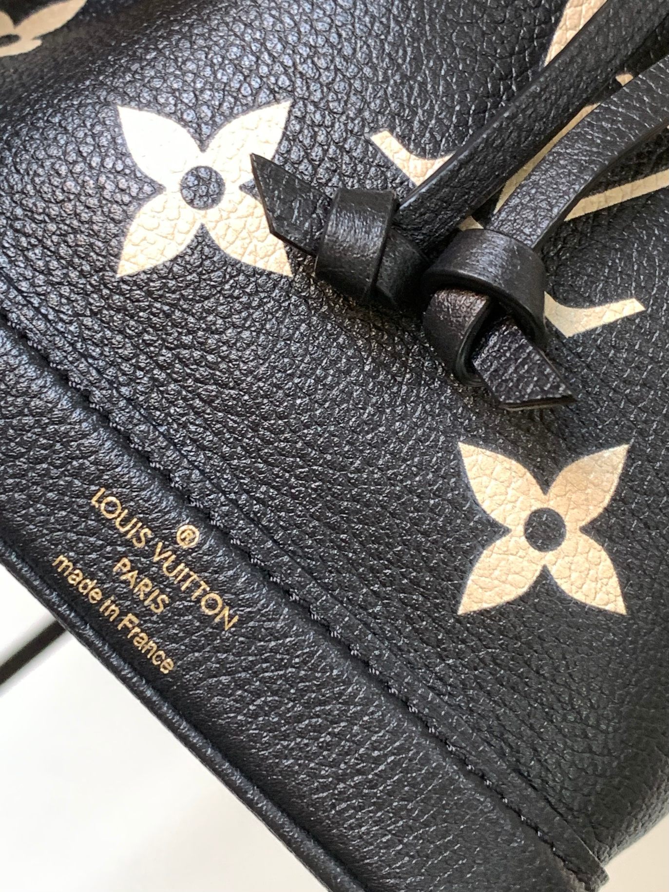 l0*is V*t0n nano noé-13 x 16 x 10cm