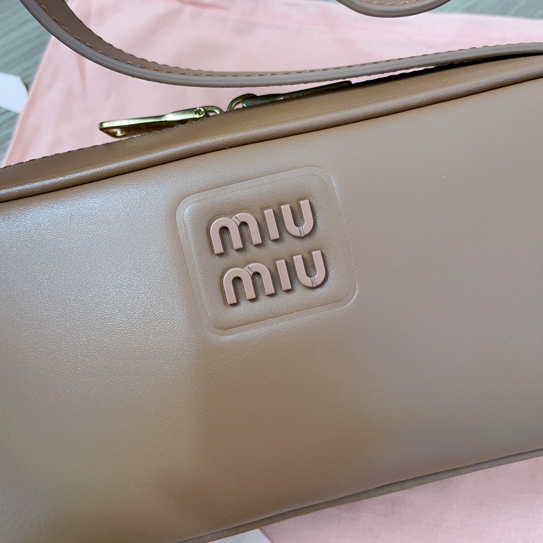 M*um*u leather shoulder 5bc158 bag-24*11.5*7cm