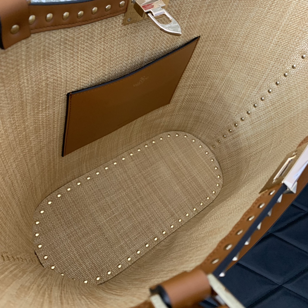 Valentino Rockstud Raffia Tote-31*30*13.5CM