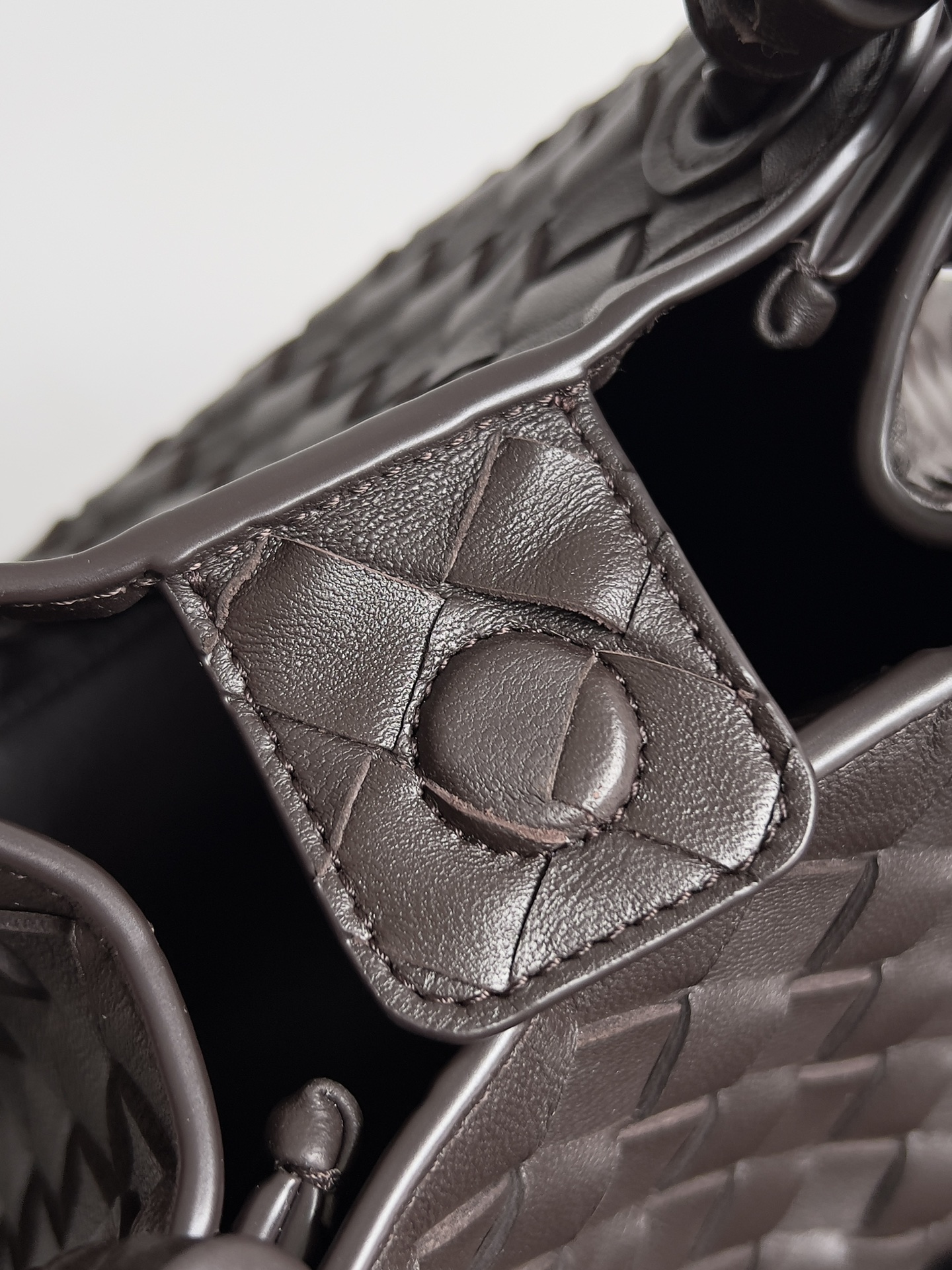 bo*te*ga Ve*ne*ta andiamo parachute tote-21*17*16.5cm