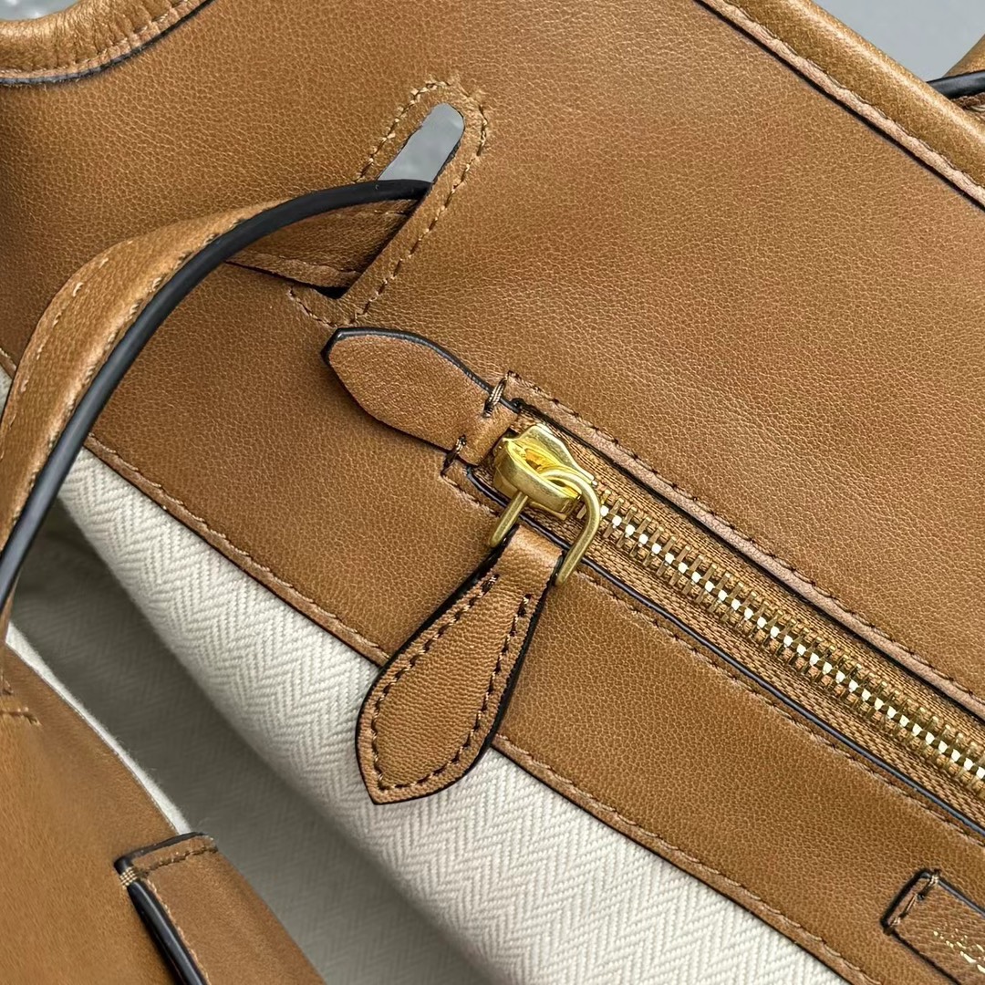 M*um*u aventure nappa tote-31x40x13cm