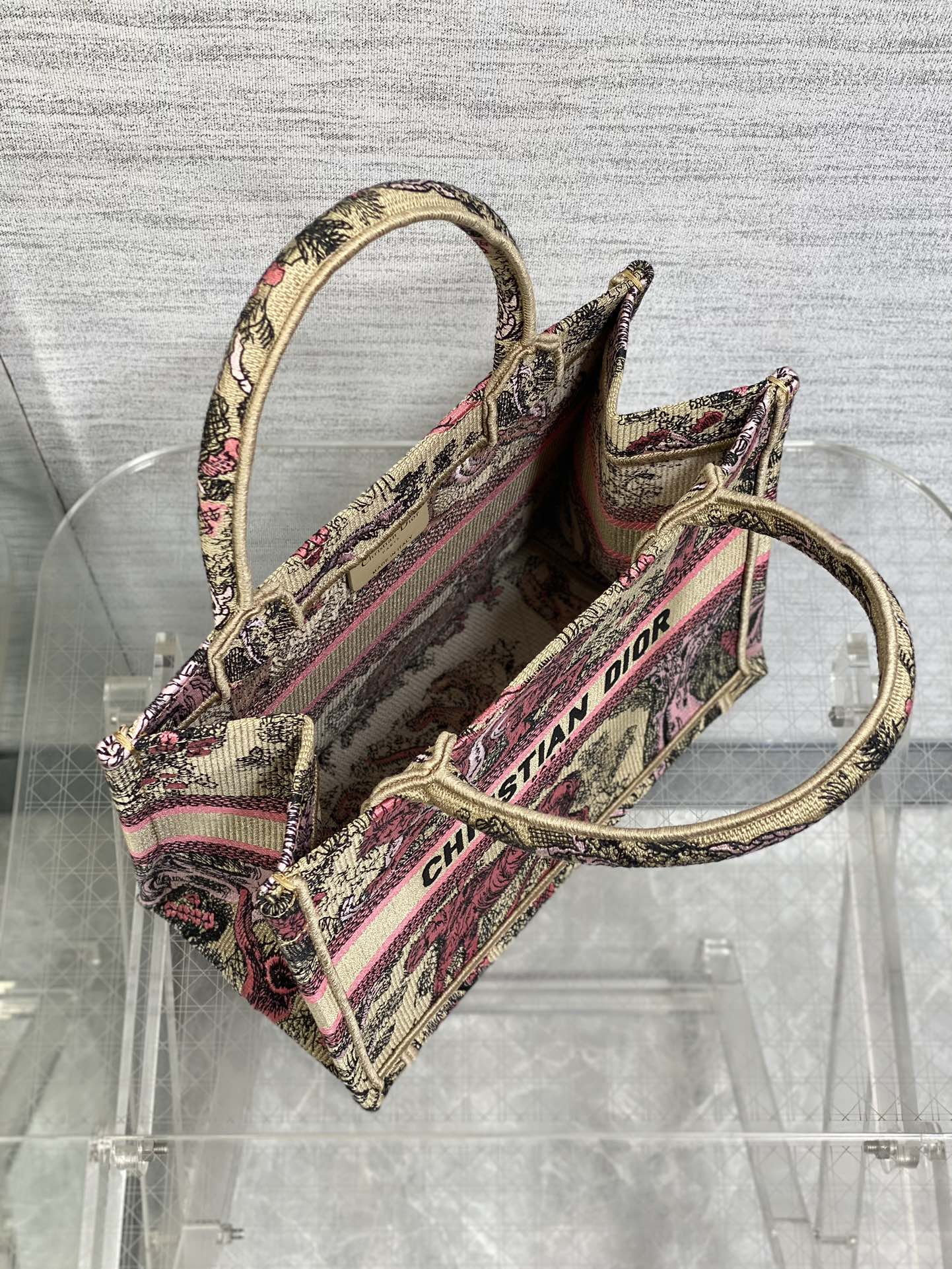 D*or small book tote-26*8*22cm