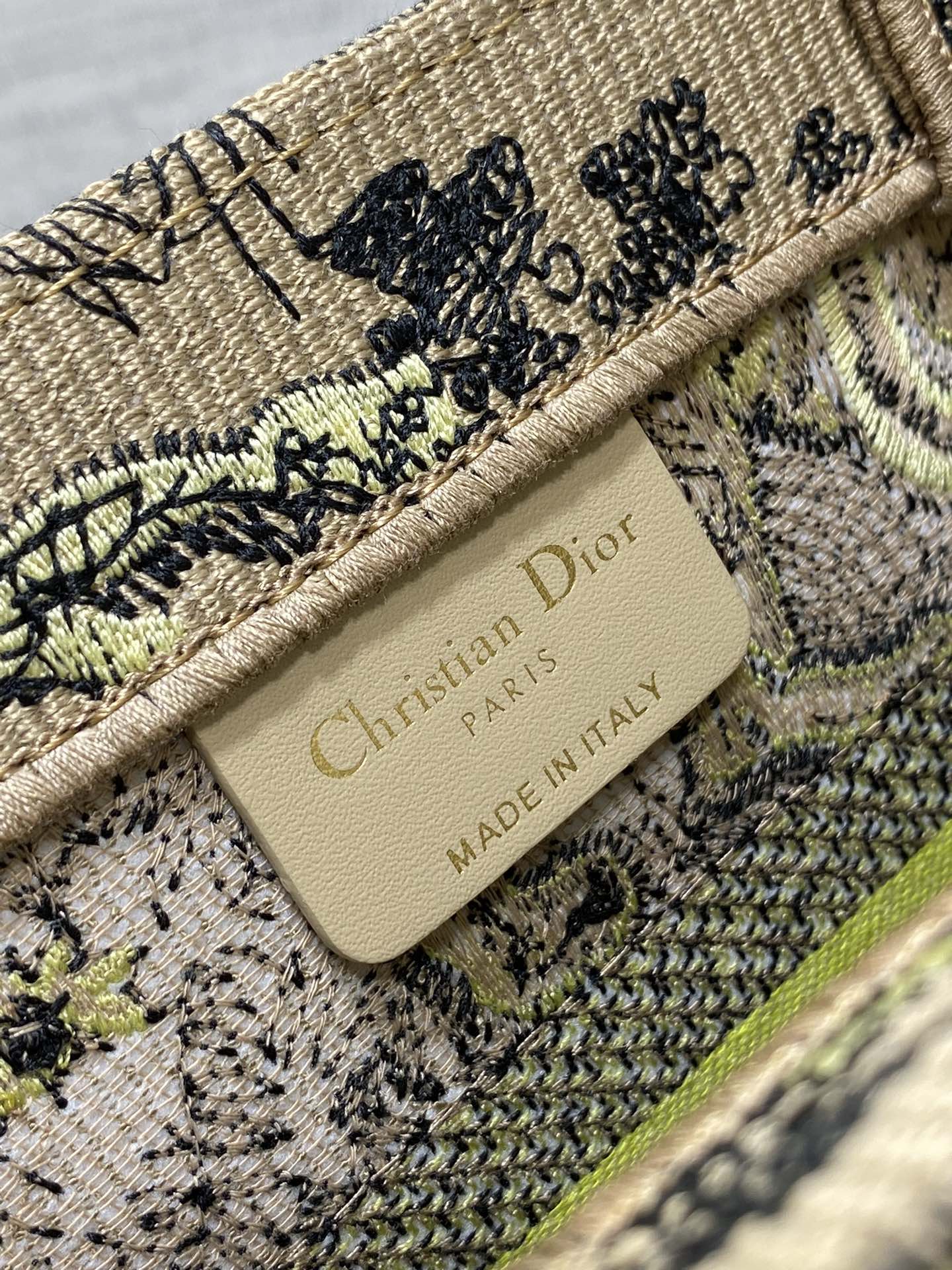 D*or small book tote-26*8*22cm