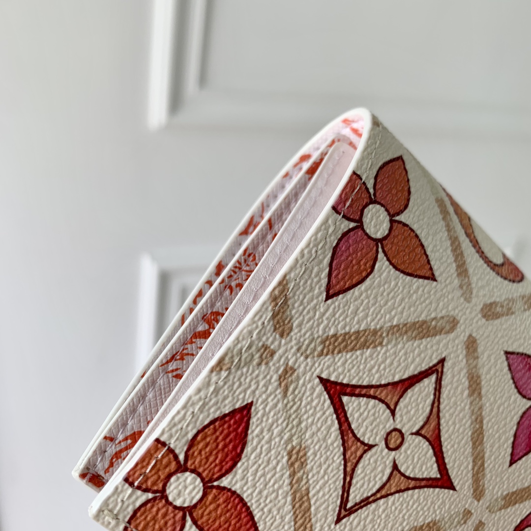 l0*is V*t0n by the pool wallet-10 x 14 x 2.5cm