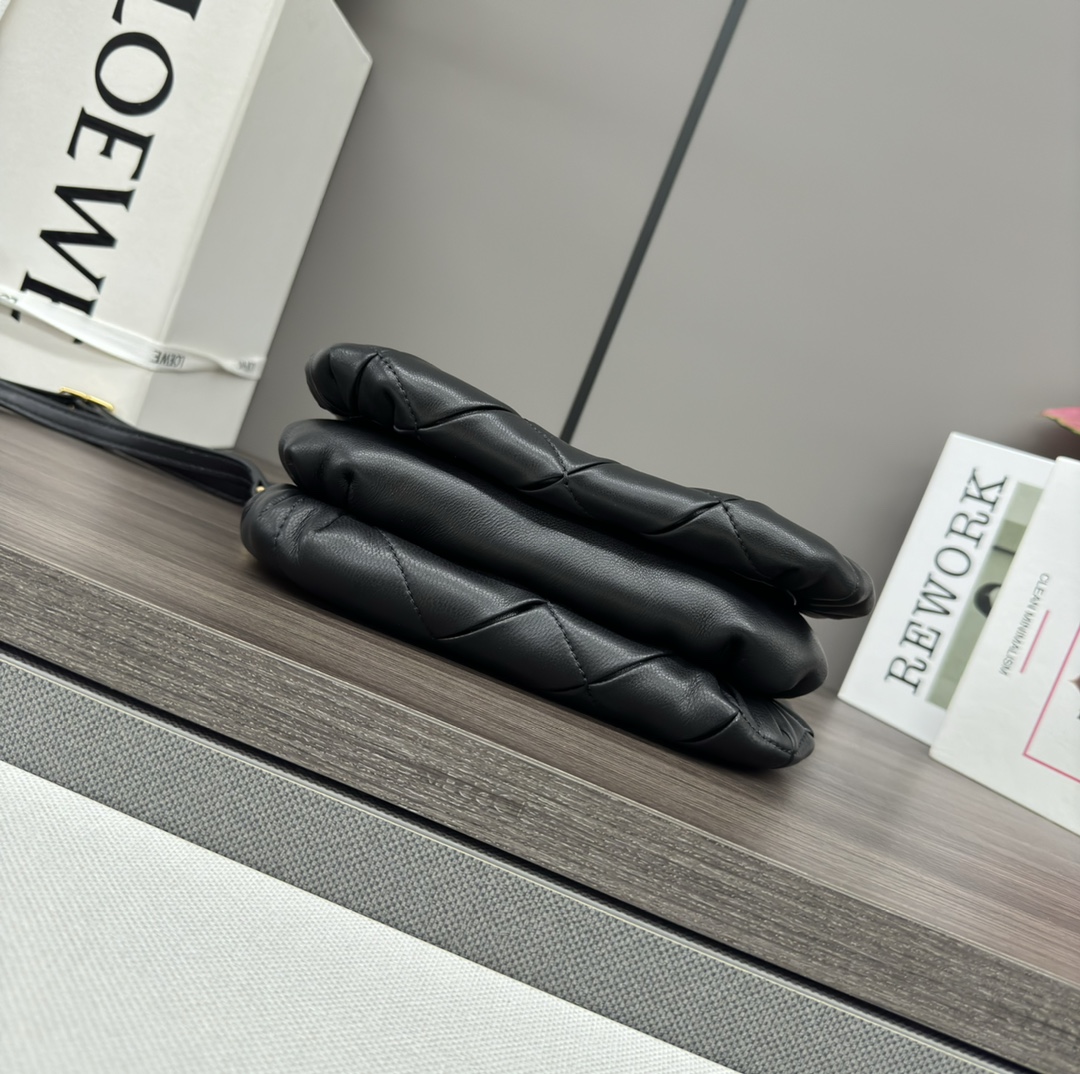 L0ew* puffer goya bag-20*6*13cm