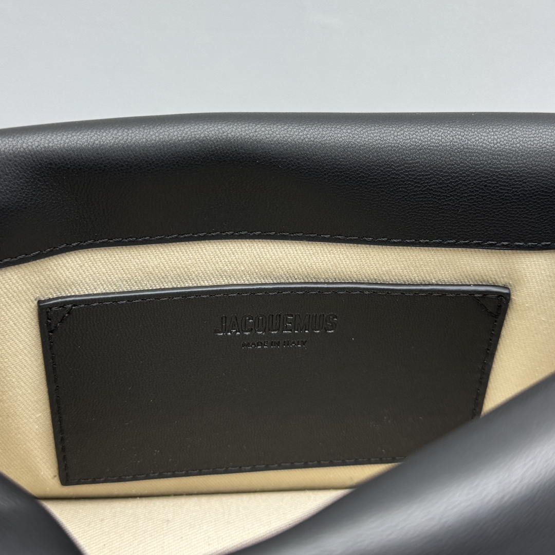 Jacquemus Pochette Rond Bag-20*7*14CM