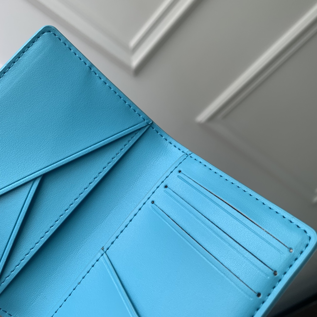 l0*is V*t0n wallet- m1150-7.5*11.5*1cm