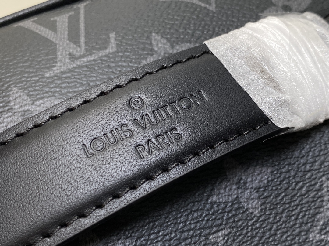 l0*is V*t0n toiletry bag 2 compartments-24*13*13cm