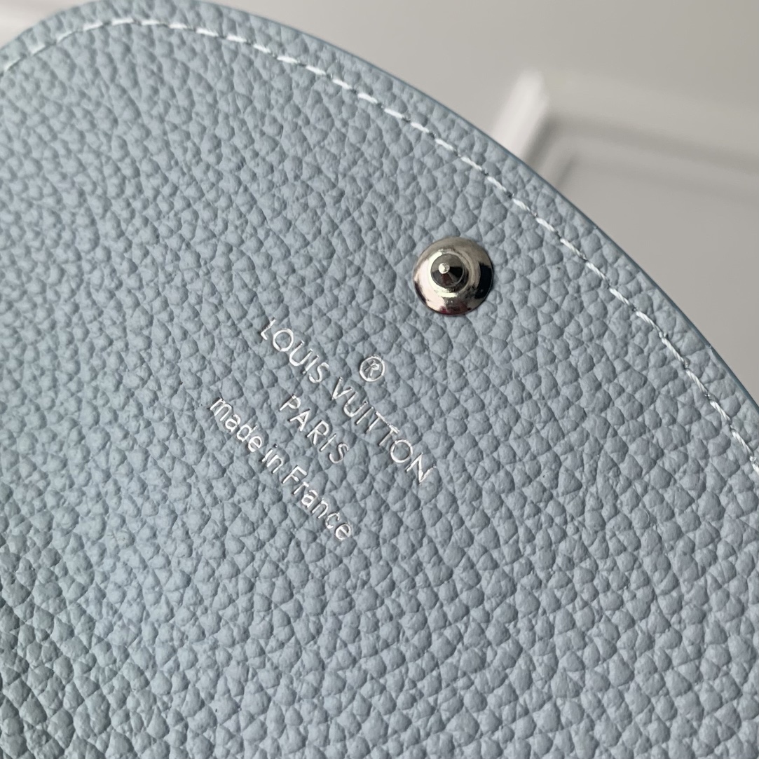 l0*is V*t0n wallet-11 x 8 x 2.5cm