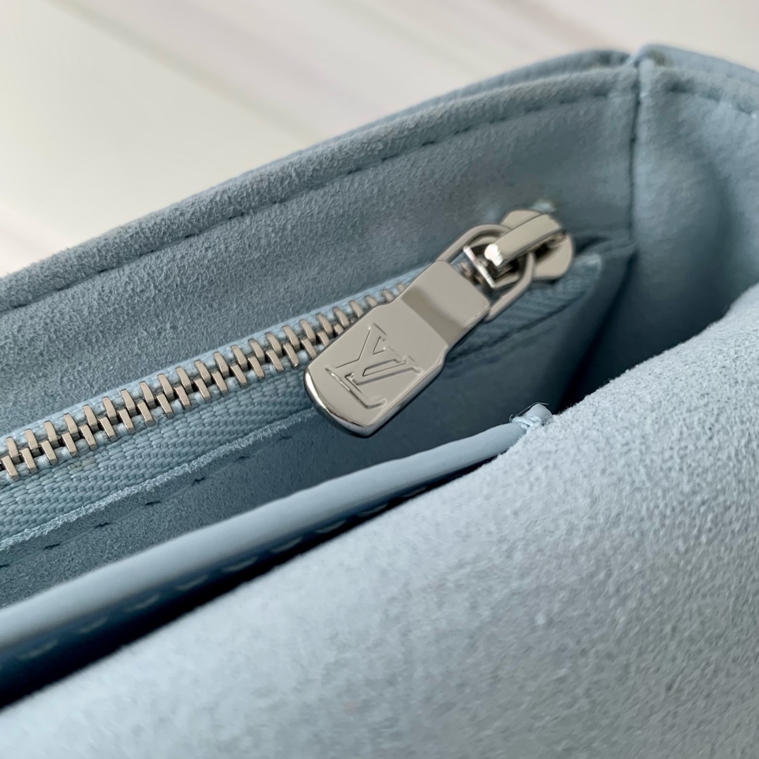 l0*is V*t0n wallet on chain ivy-23.5 x 12 x 4.3cm