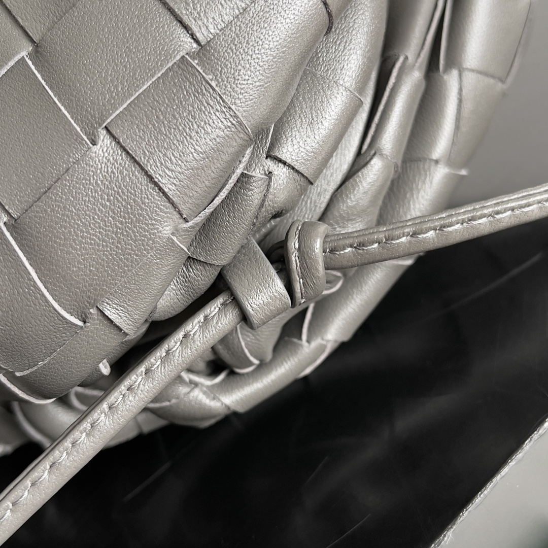 bo*te*ga Ve*ne*ta the pouch bag-22*9cm