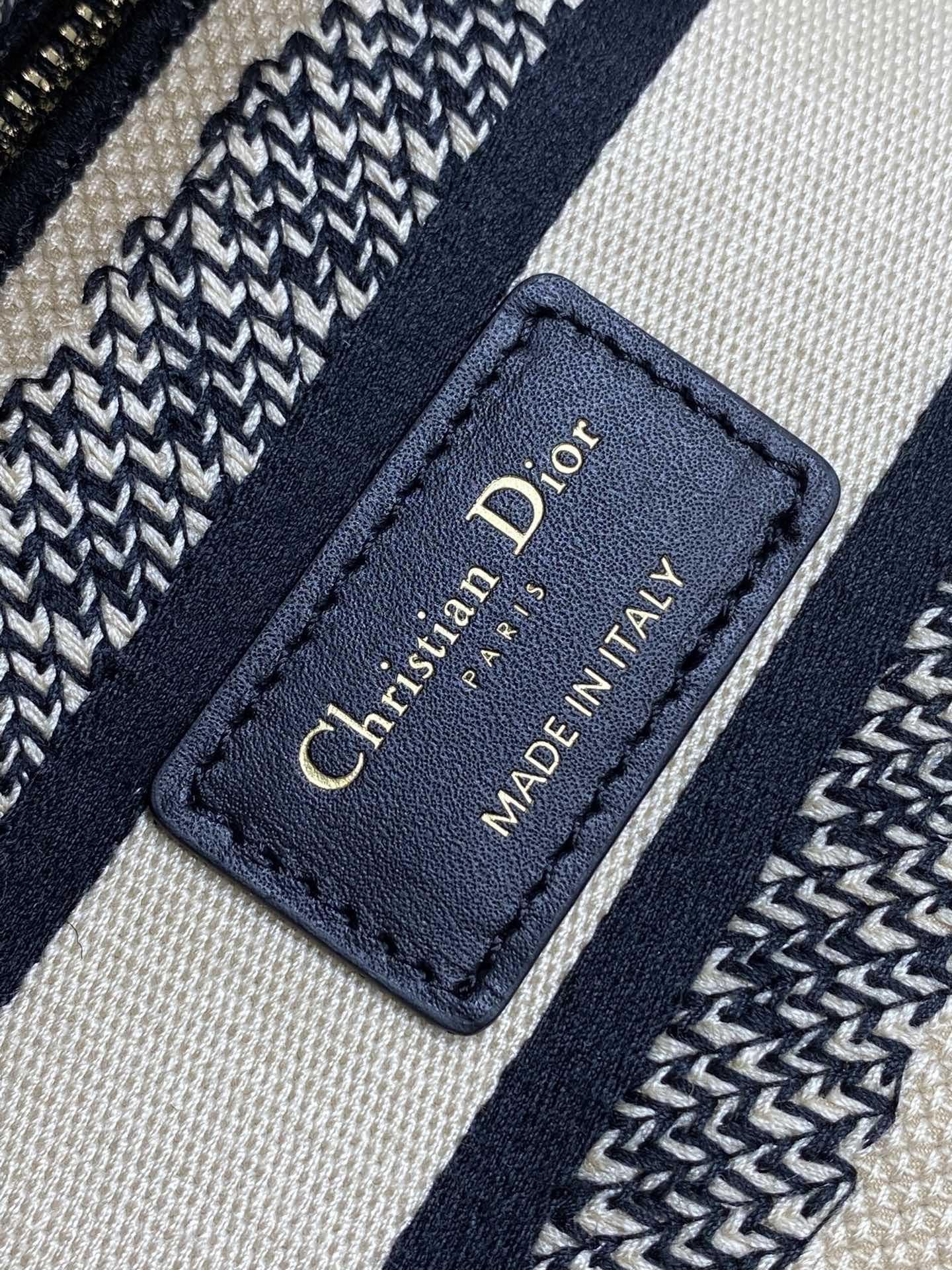 lady D*or handle bag-24cm