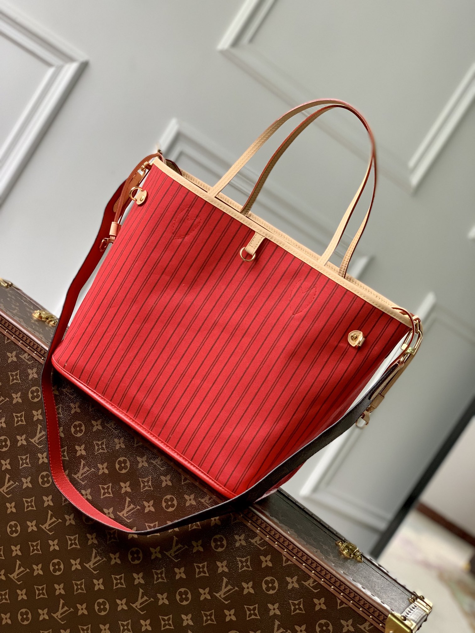 l0*is V*t0n neverfull mm-m12096-31×29×14cm