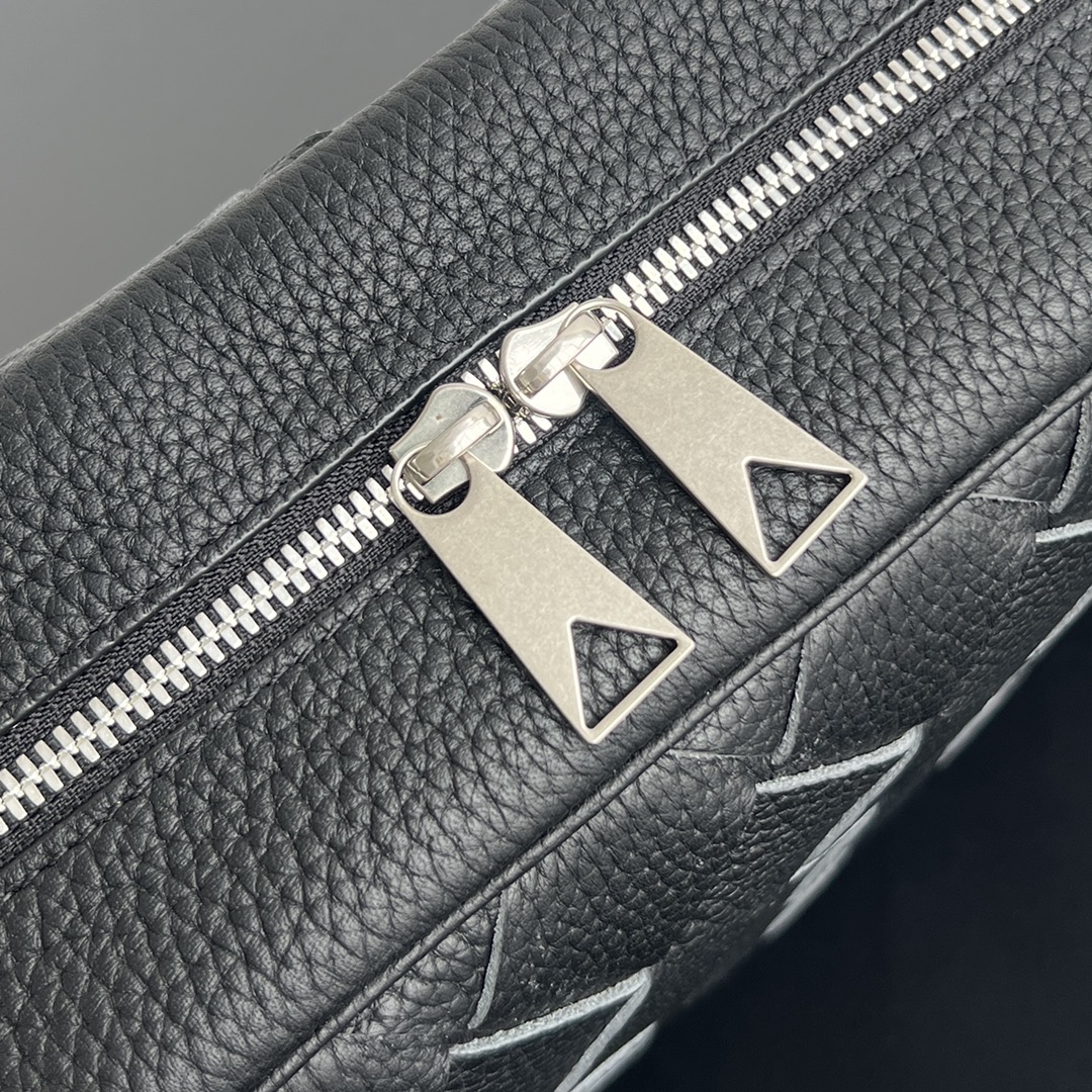 bo*te*ga Ve*ne*ta camera bag-29x19.5x7.5cm