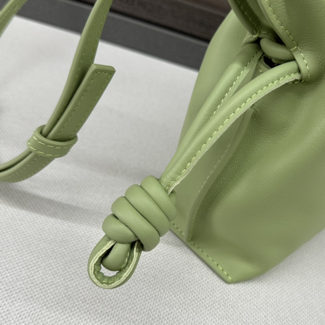 L0ew* flamenco-22.5*18*9cm