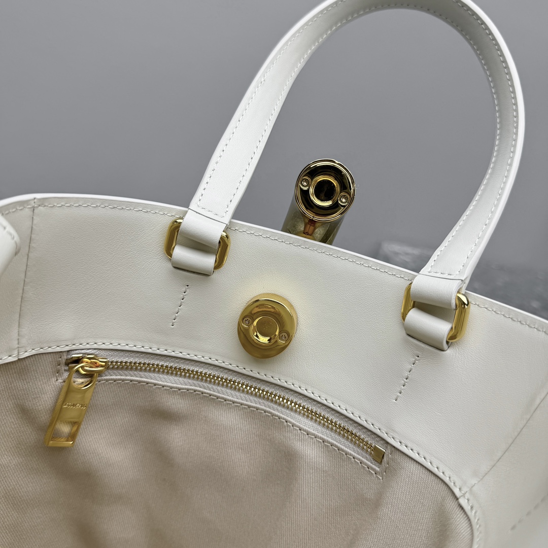 Jacquemus Le Petit Bambo Bag-10*10*20CM