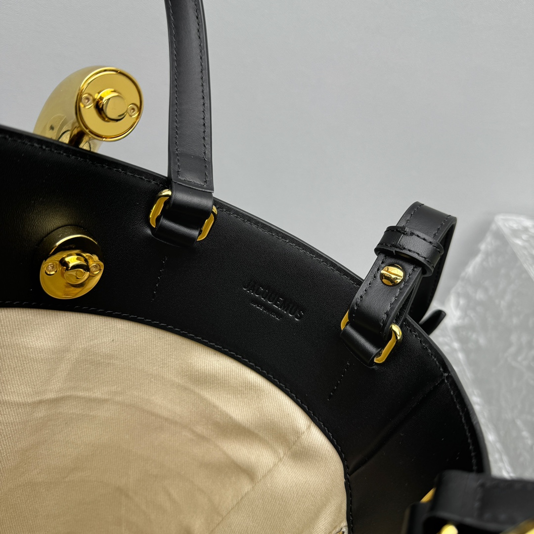 Jacquemus Le Petit Bambo Bag-10*10*20CM