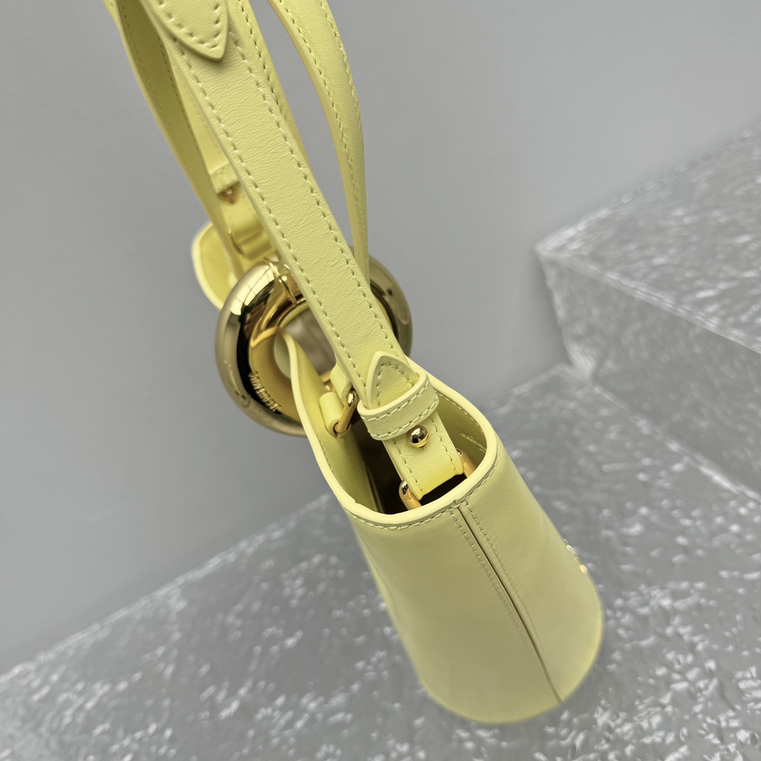 Jacquemus Le Petit Bambo Bag-10*10*20CM