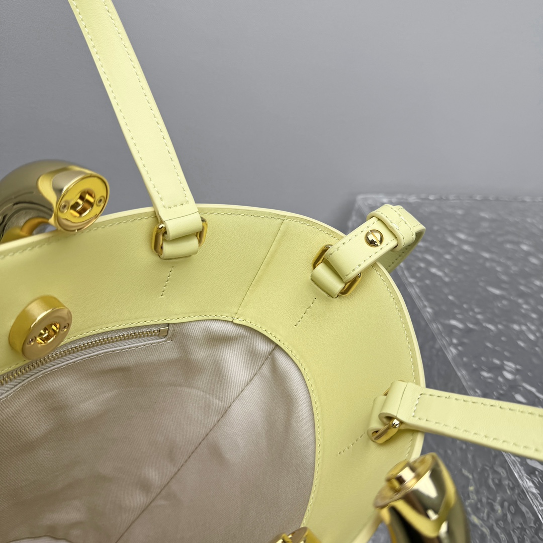 Jacquemus Le Petit Bambo Bag-10*10*20CM