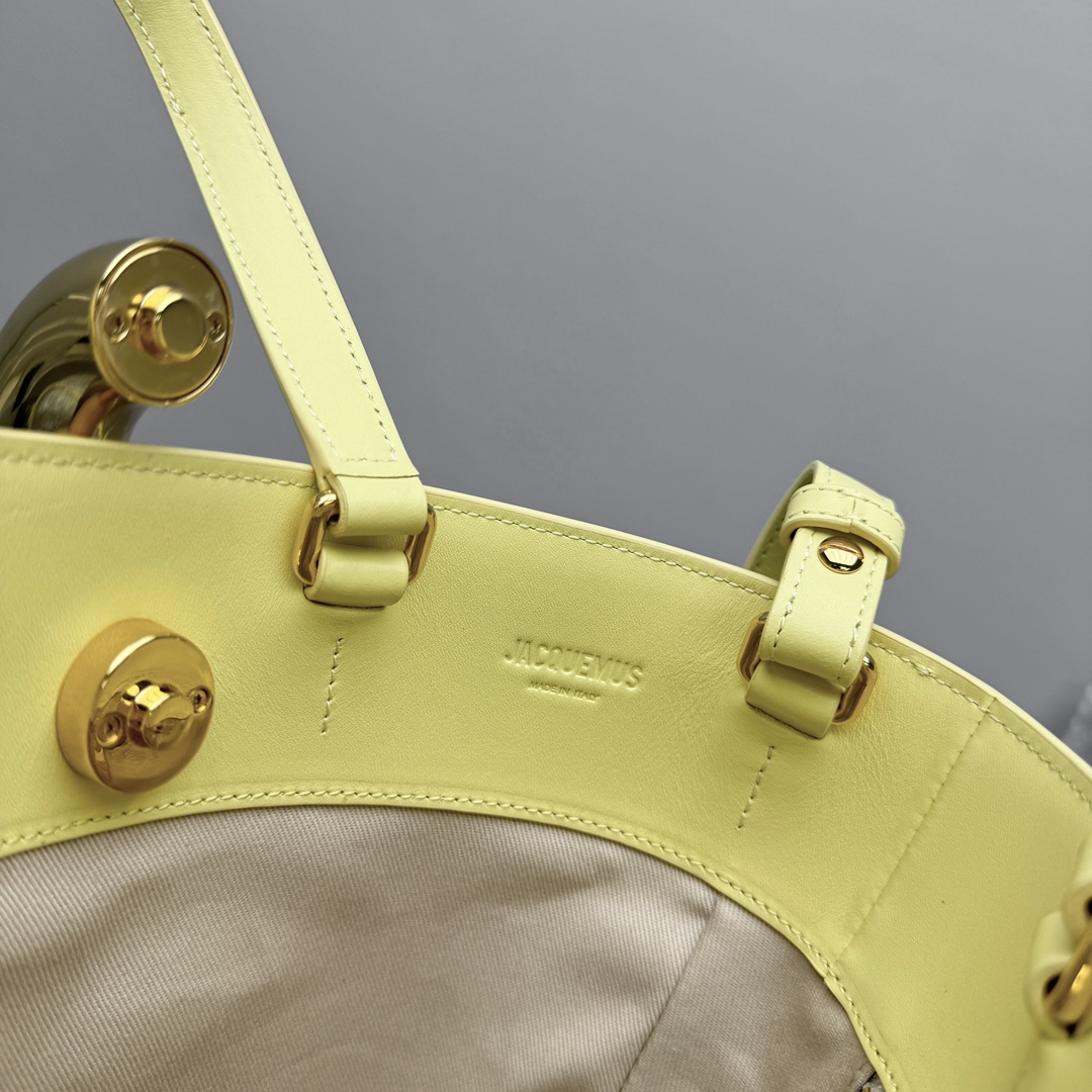 Jacquemus Le Petit Bambo Bag-10*10*20CM