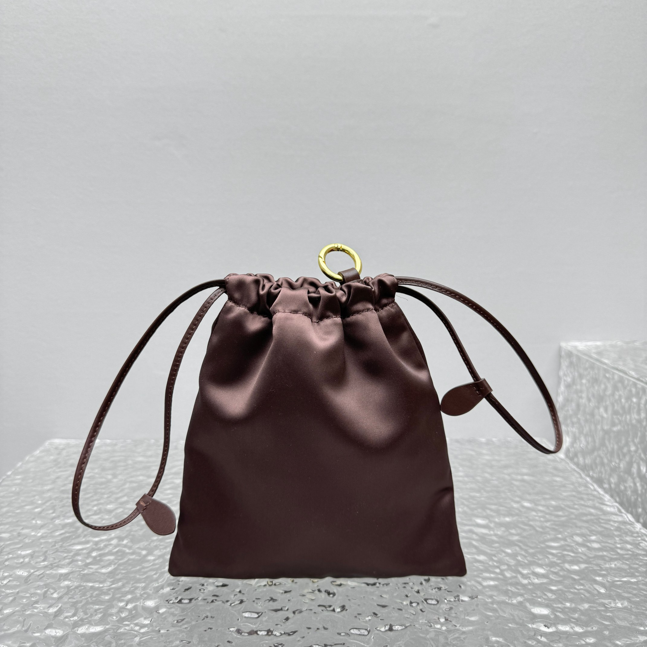 M*um*u joie pouch-18*20cm