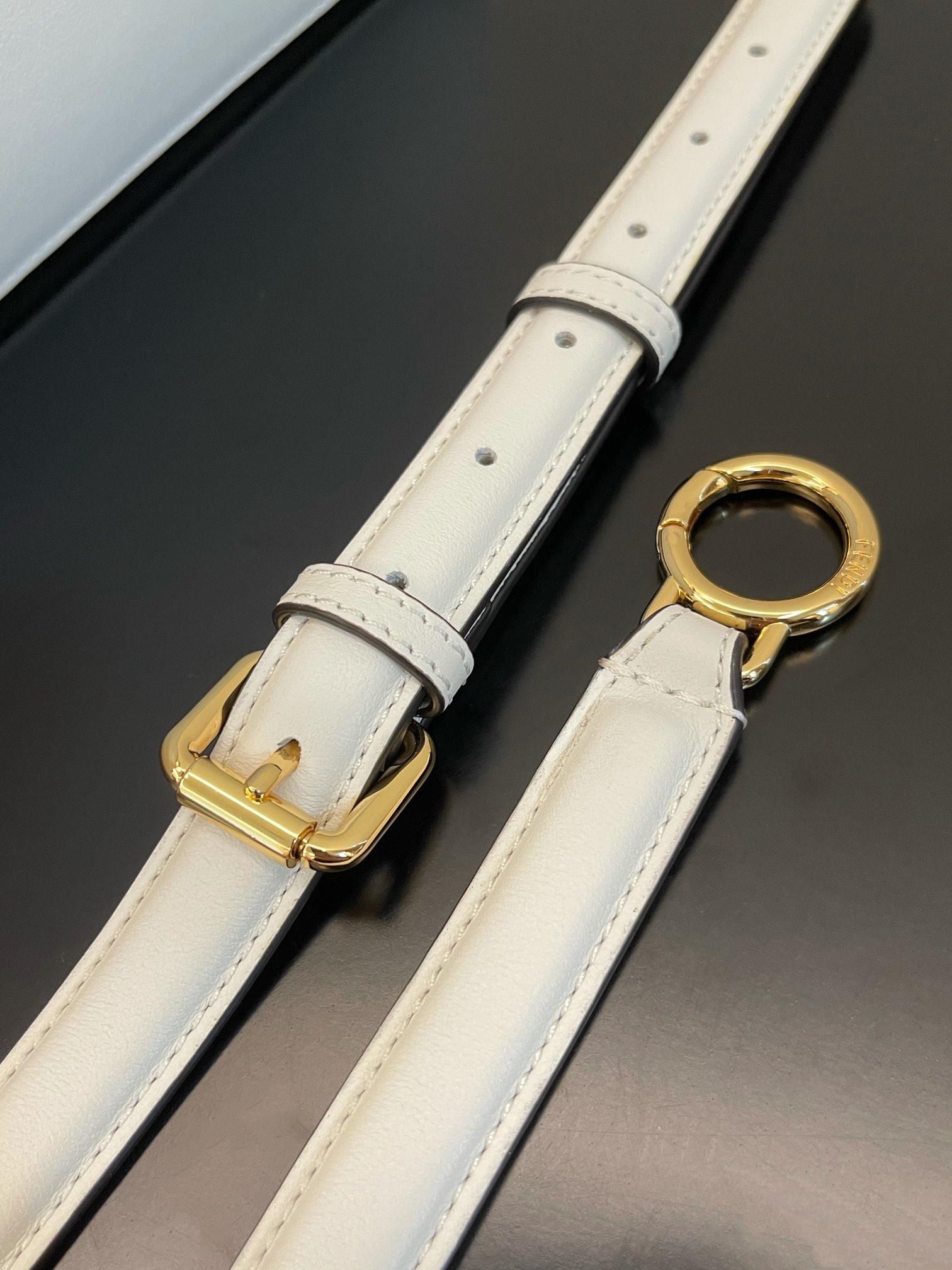 F**di peekaboo iseeu bag-33x25x13cm