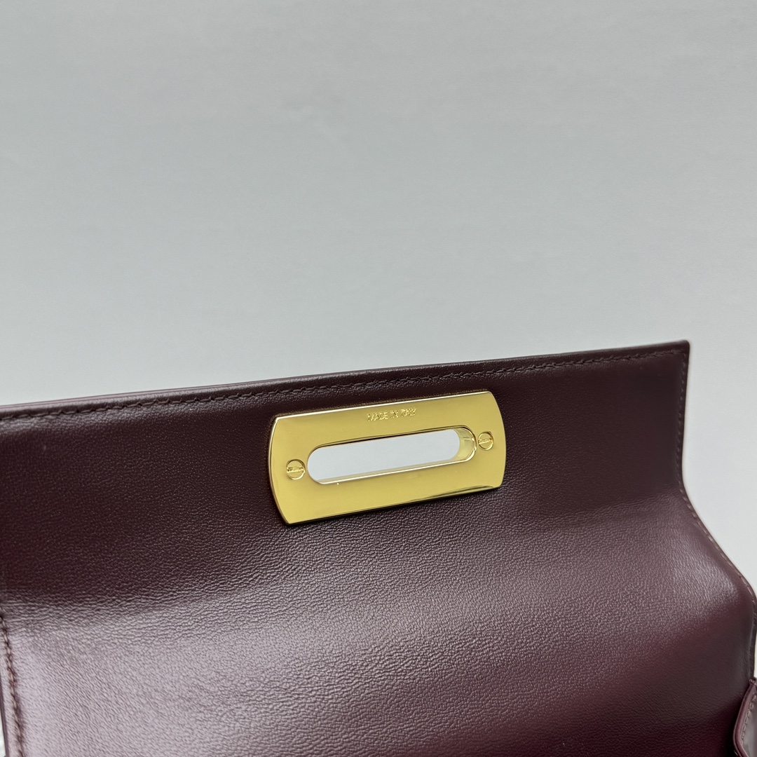 Ferragamo Top-handle Bag-21*13*8.5CM