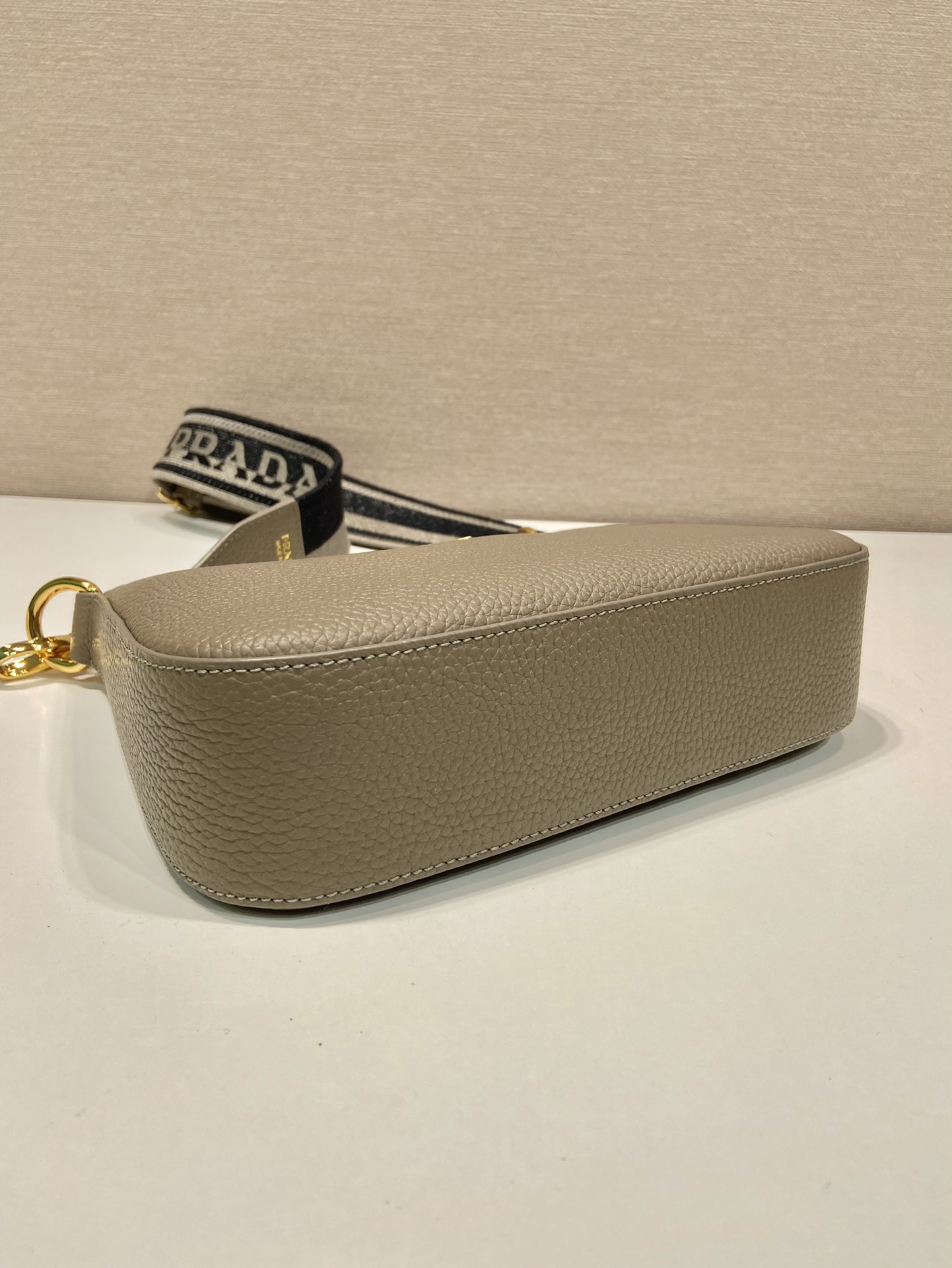 Pra*a leather shoulder bag-1bh193-24*18*6cm