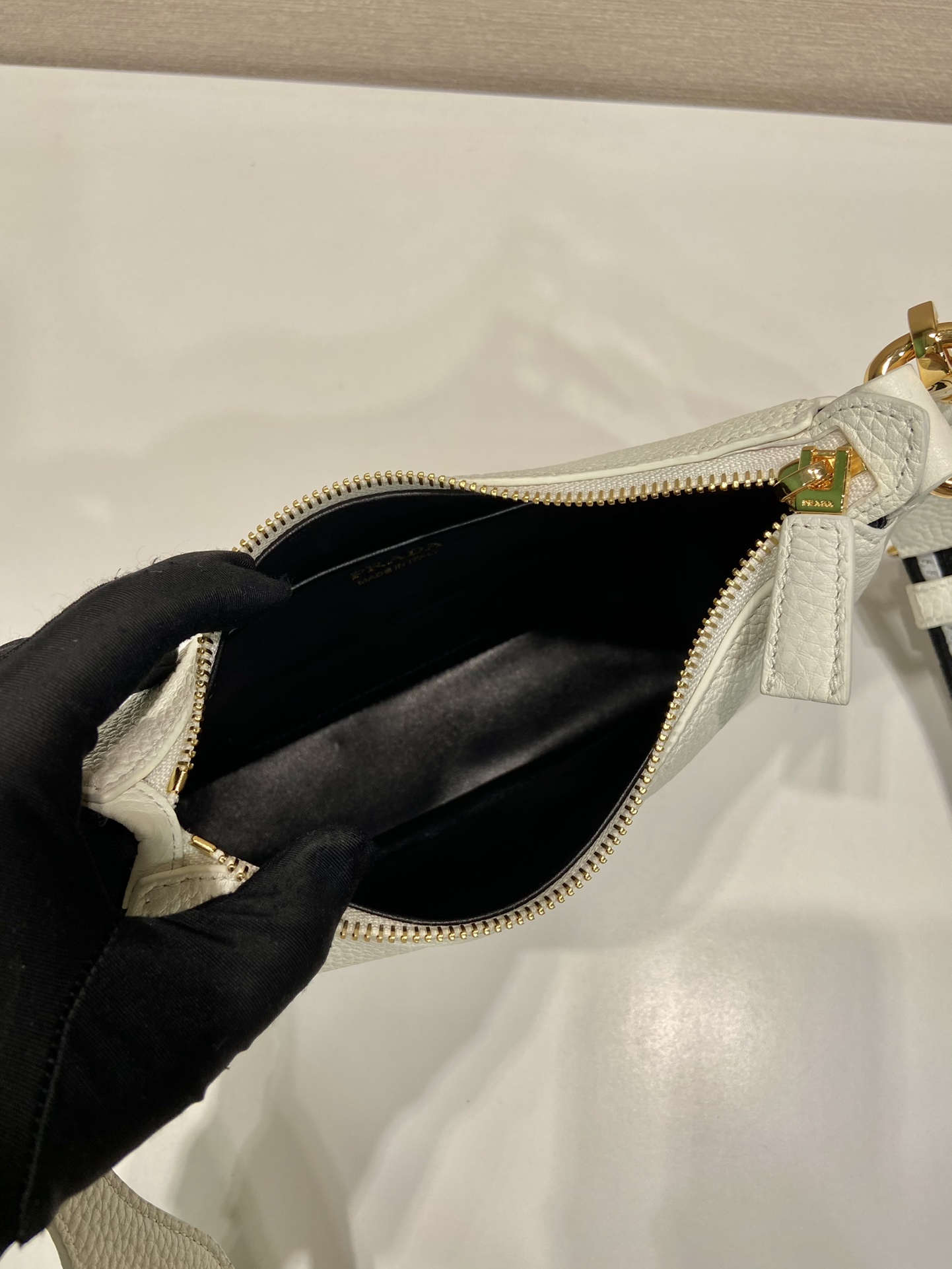 Pra*a leather shoulder bag-1bh193-24*18*6cm