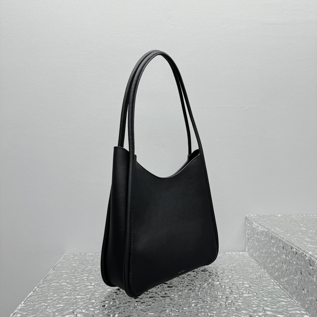 The R0w hobo bag-30*30*8cm