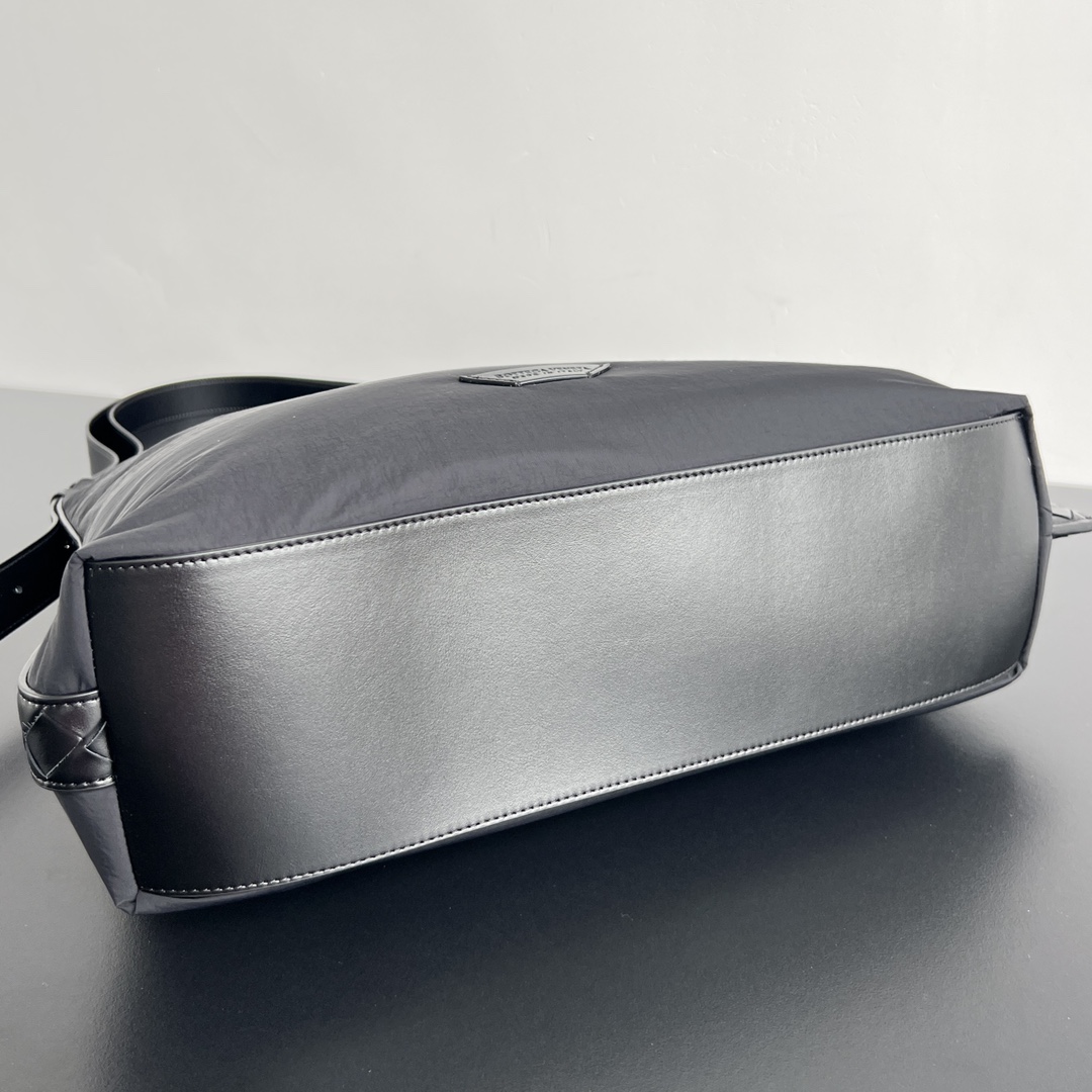 bo*te*ga Ve*ne*ta large crossroad bag-45*43*12cm