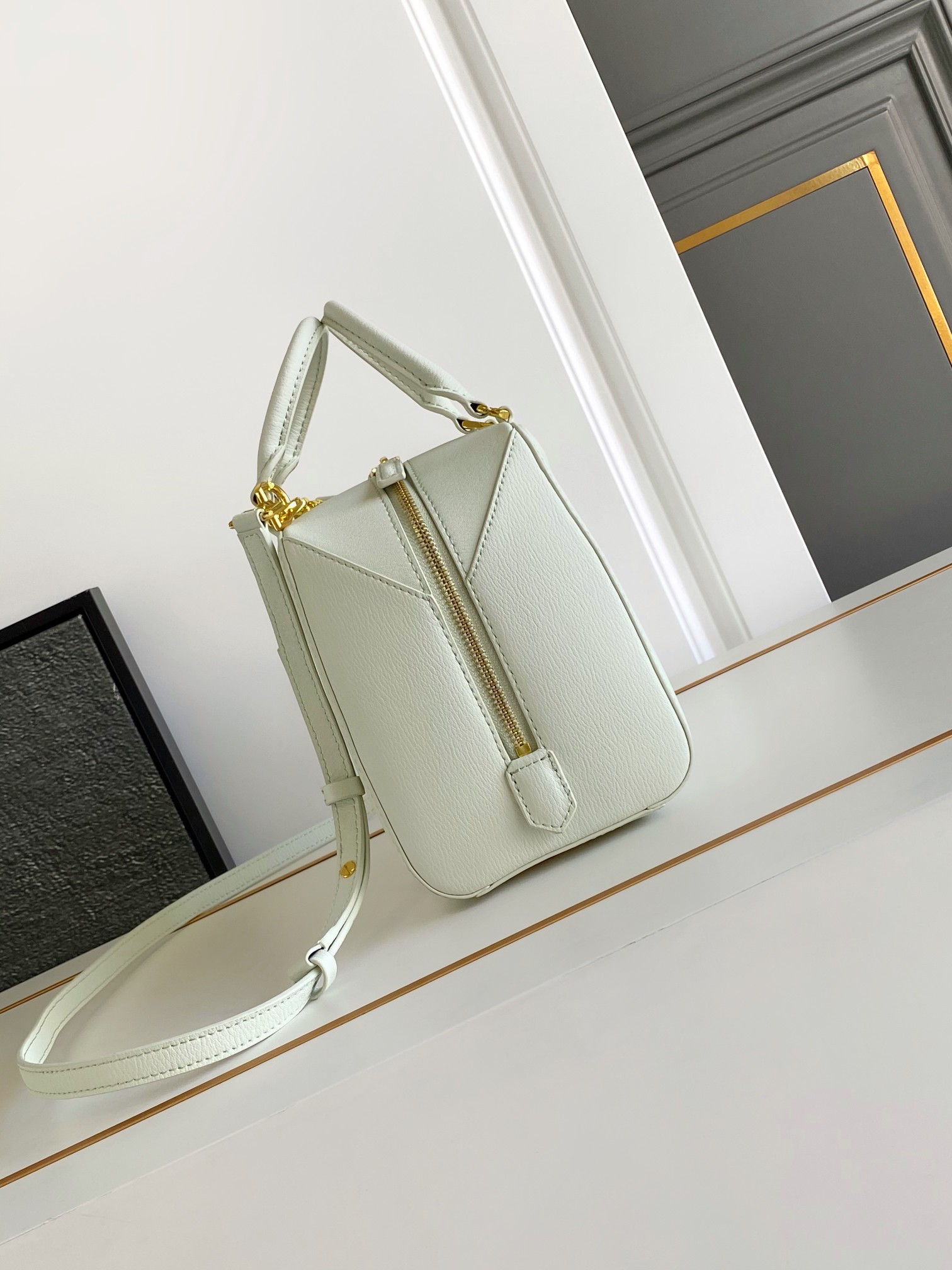 Givenchy Anyigona Cube Tote-13*19*22CM