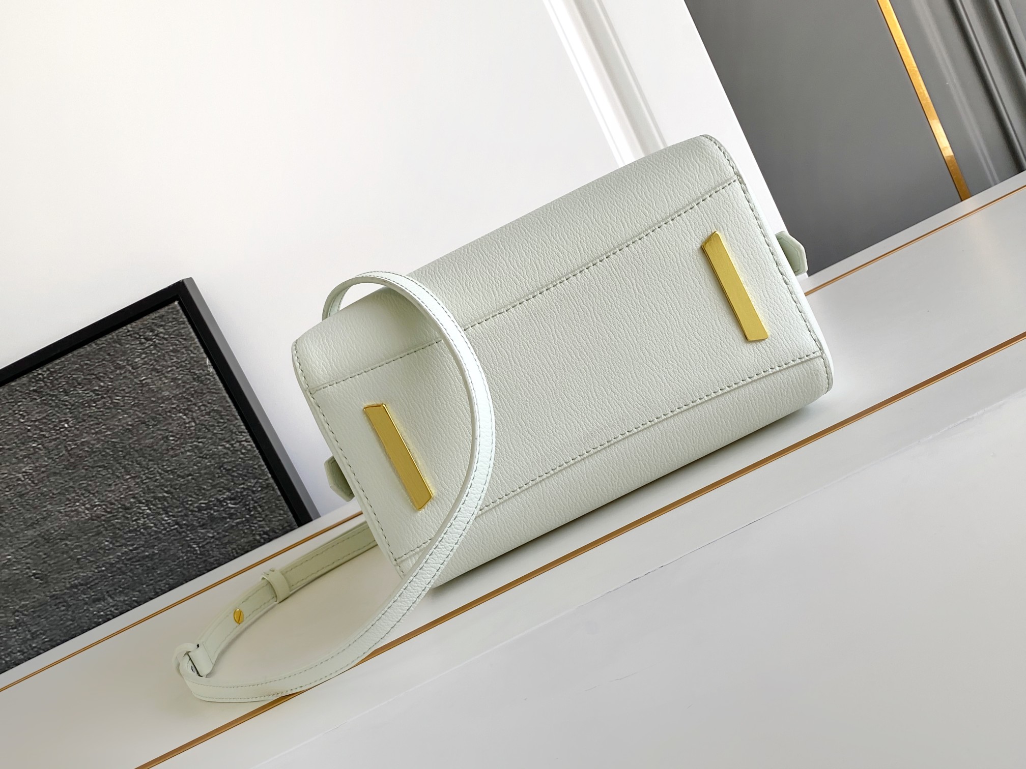 Givenchy Anyigona Cube Tote-13*19*22CM