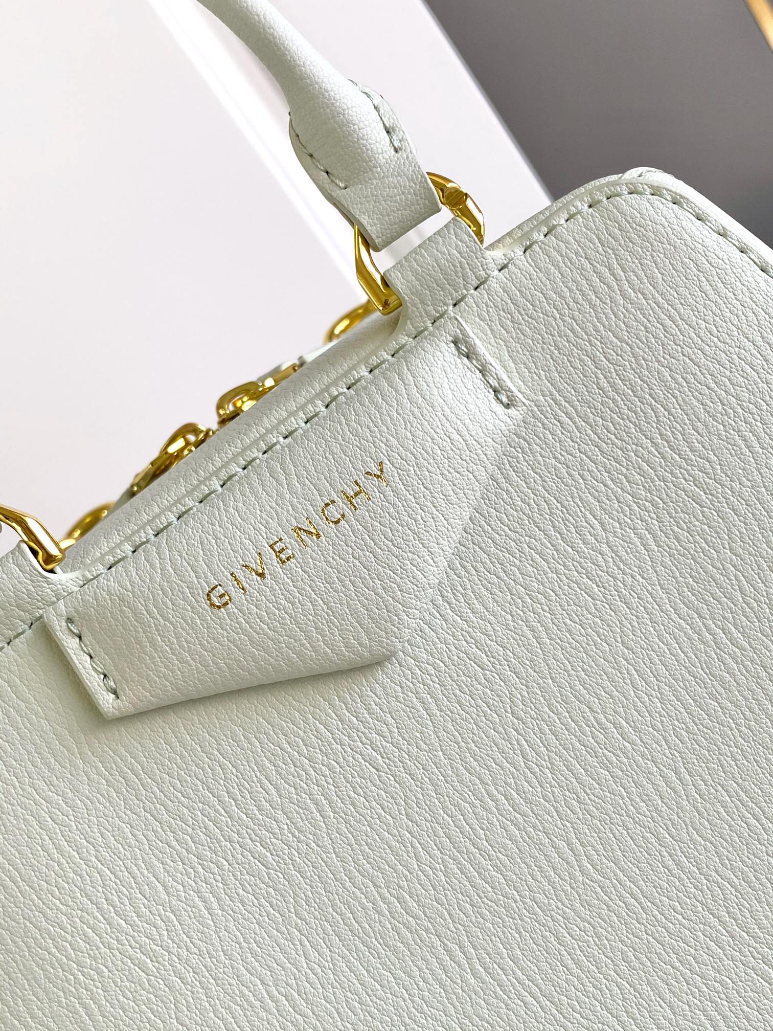 Givenchy Anyigona Cube Tote-13*19*22CM