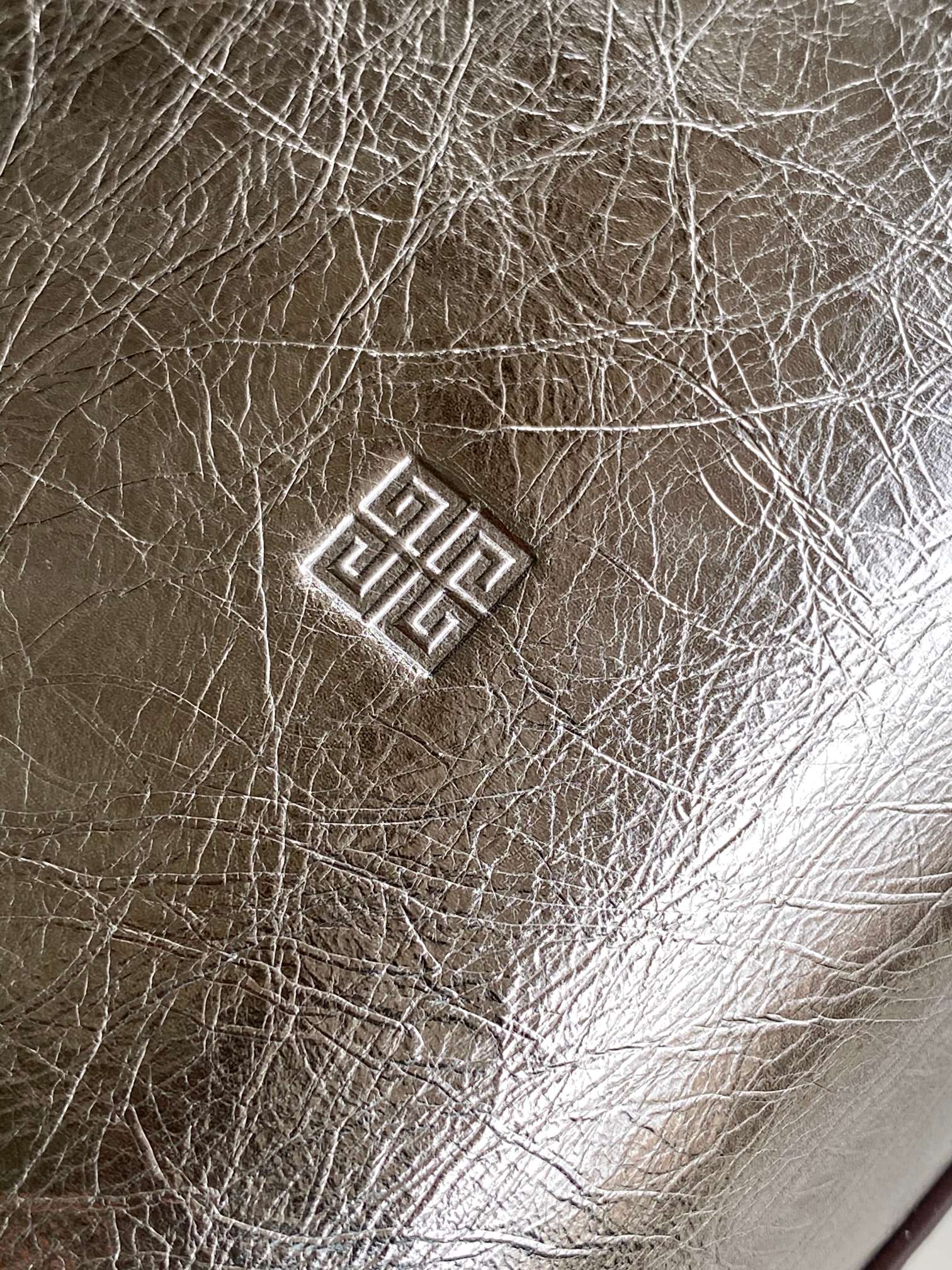 Givenchy Anyigona Cube Tote-13*19*22CM