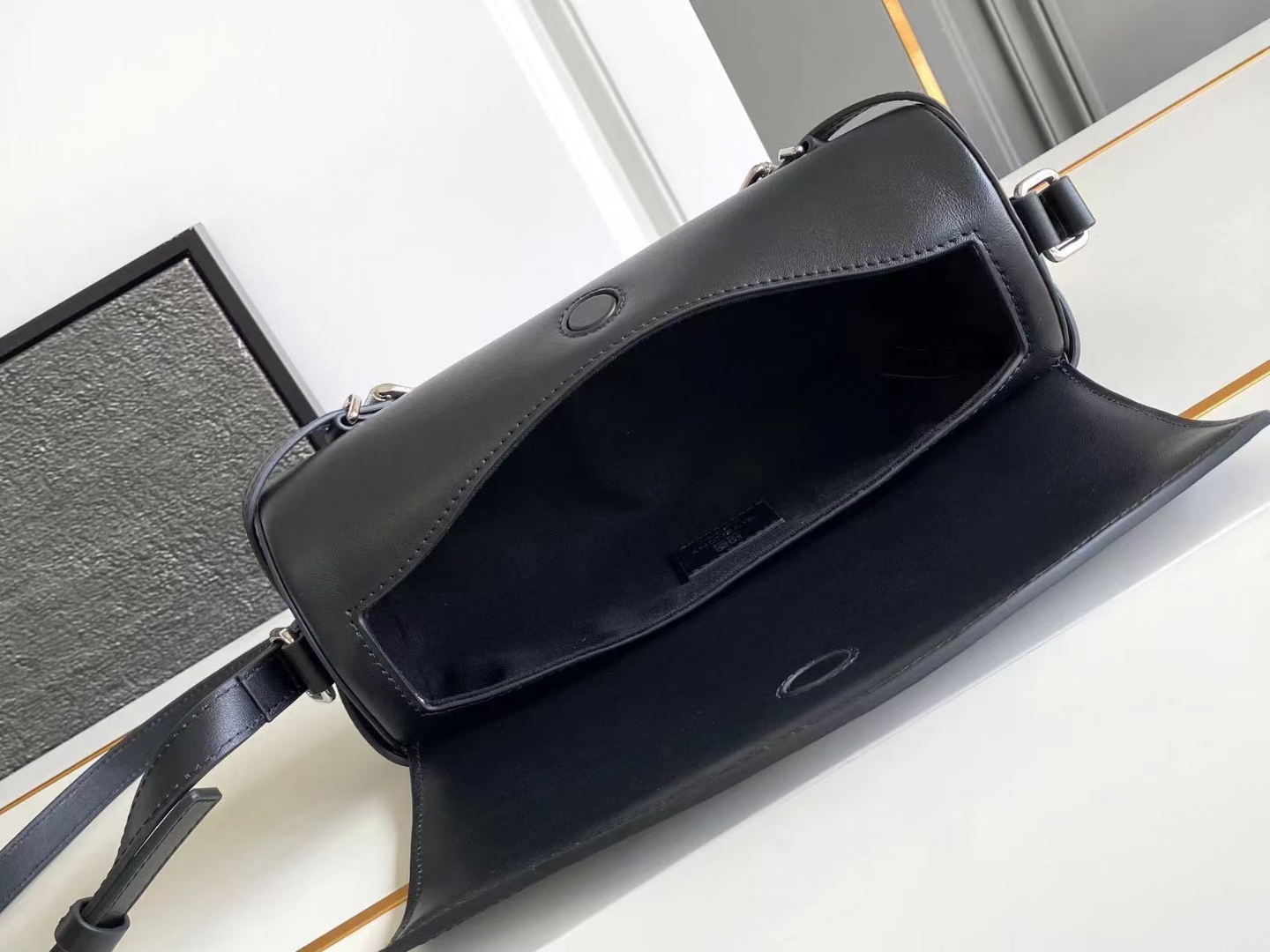 Givenchy Voyou Roller Bag-25*10*13CM