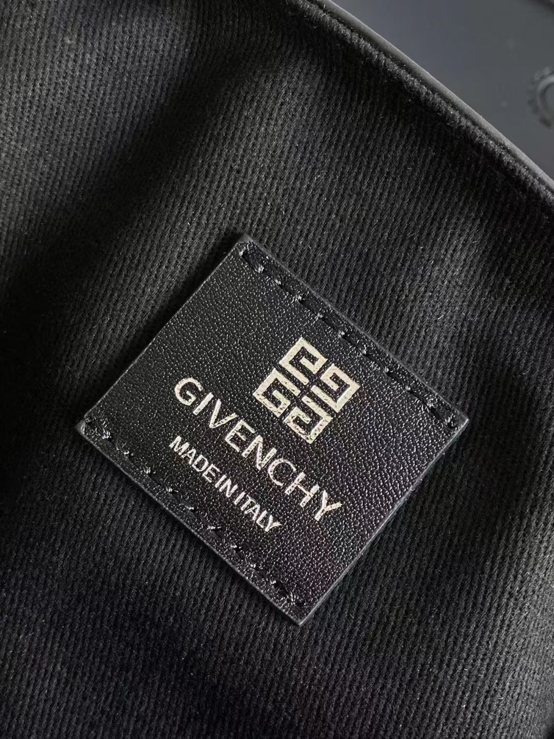 Givenchy Voyou Roller Bag-25*10*13CM