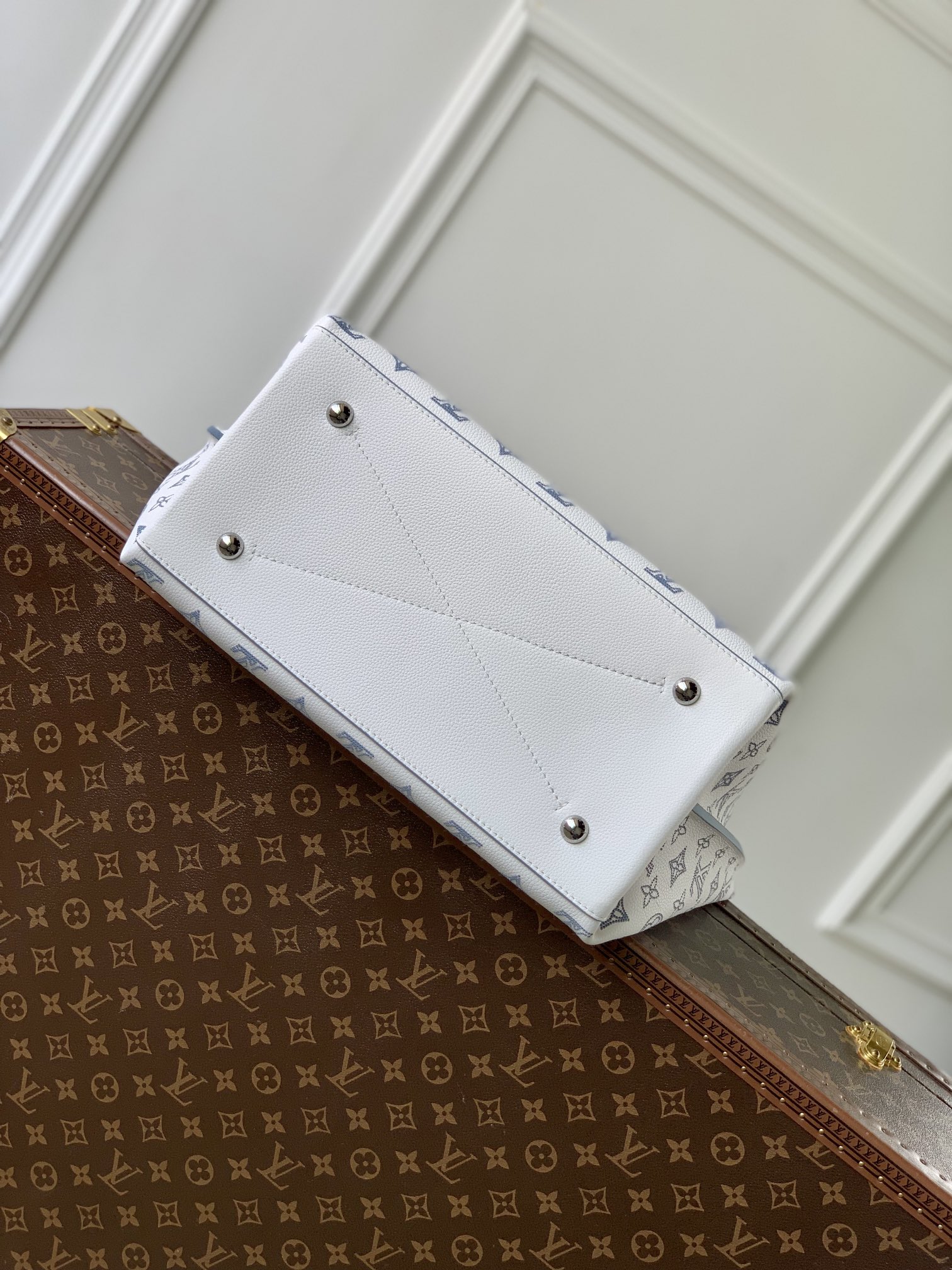 l0*is V*t0n auratote bag-35 x 40 x 17cm