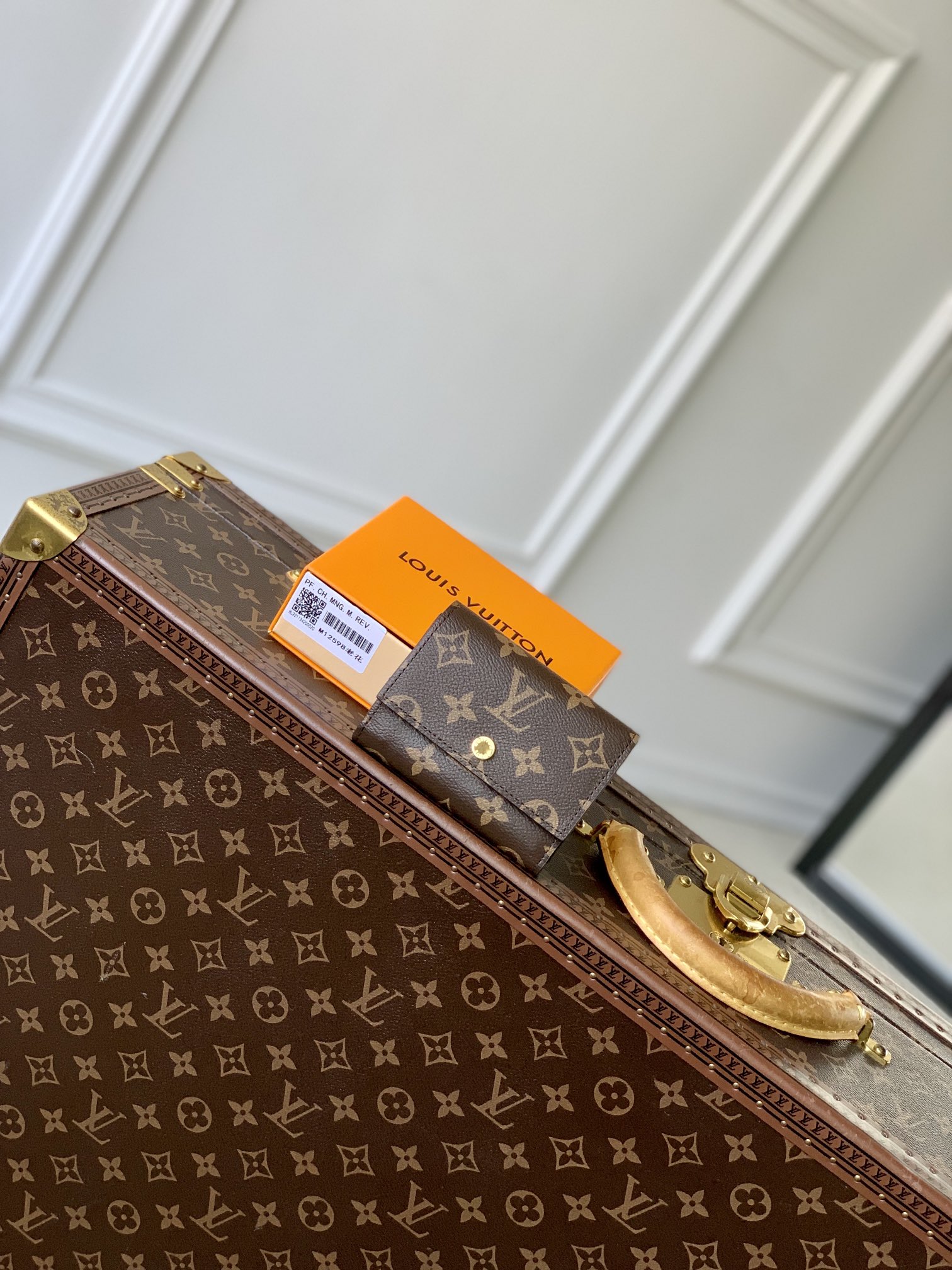 l0*is V*t0nvictor wallet-m12598-11.5 x 9 x 2.5cm