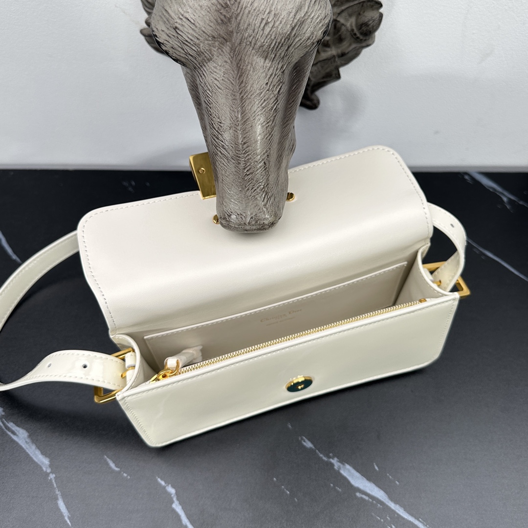 D*or miss D*or allover bag-22*11*6cm