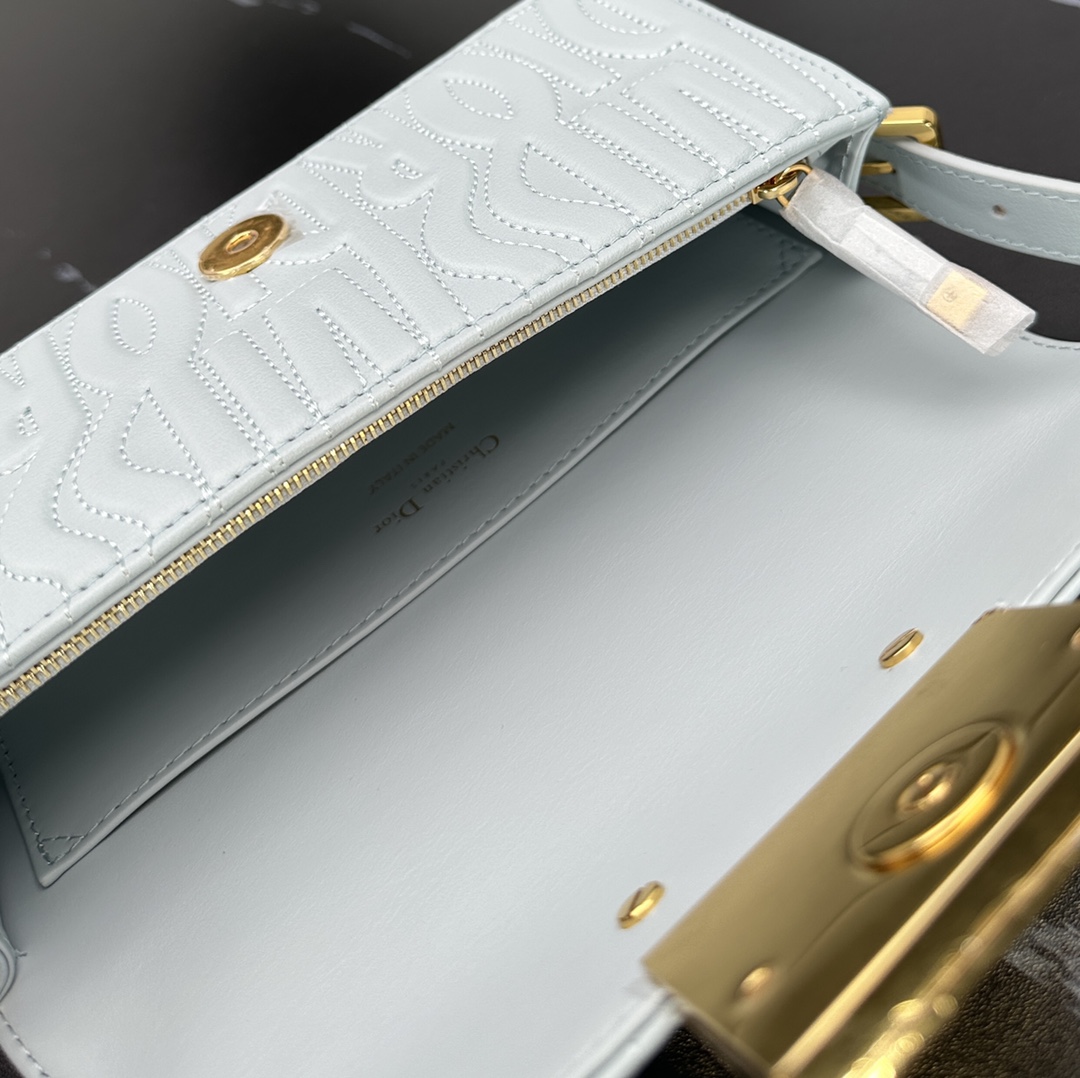 D*or miss D*or allover bag-22*11*6cm