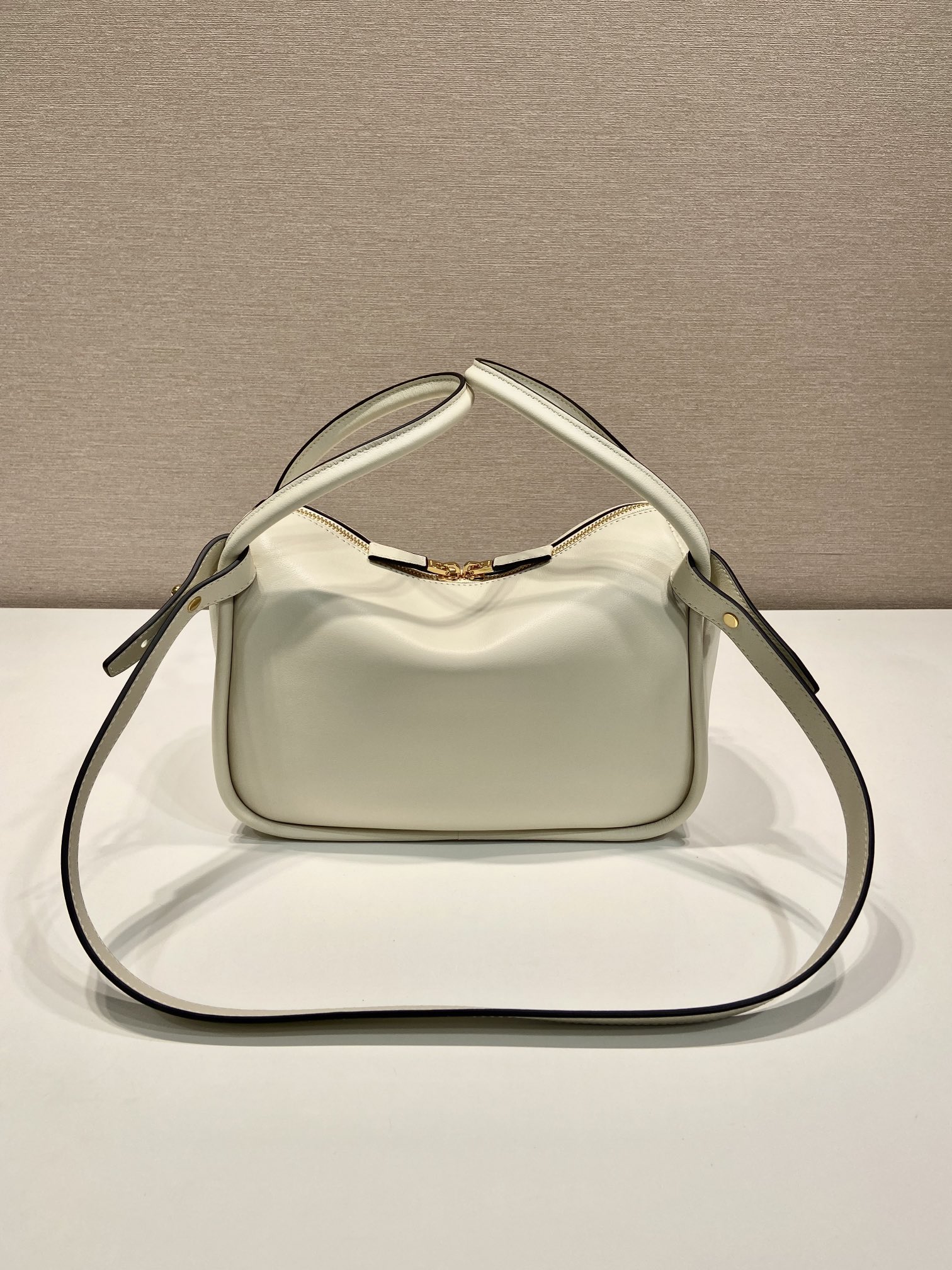 Pra*a women leather handbag -1ba451-25*18*10cm