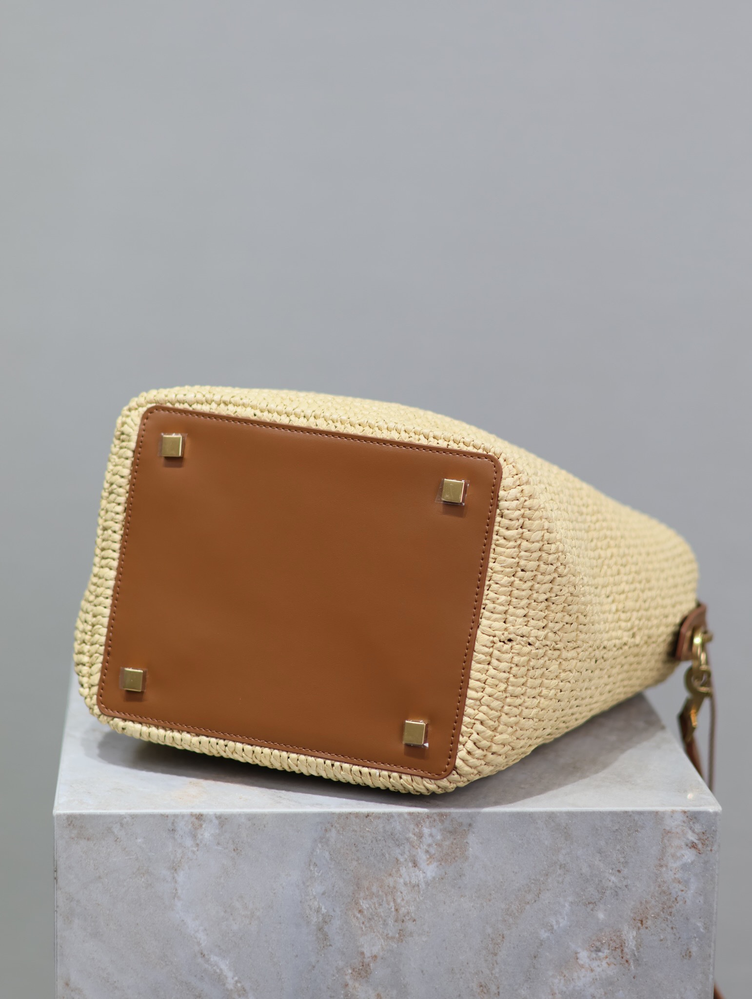 Y51 le37 bucket-20×25×16cm