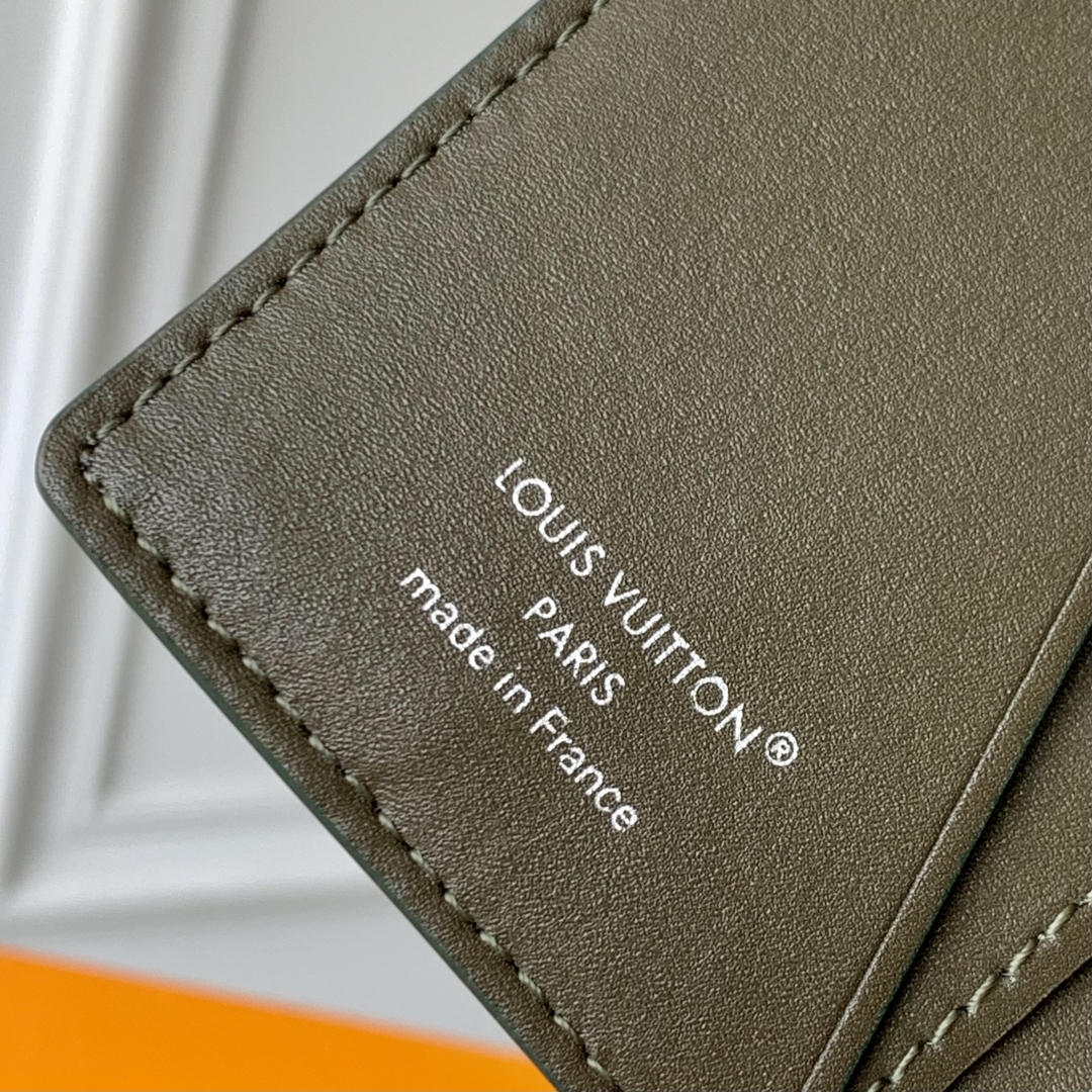 LV Wallet-N00109 -11.1 x 1 x 7.5CM